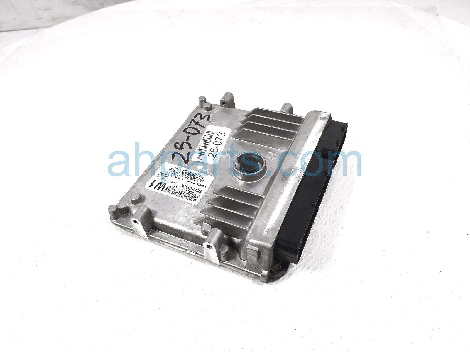 $125 Toyota ENGINE COMPUTER UNIT - AT