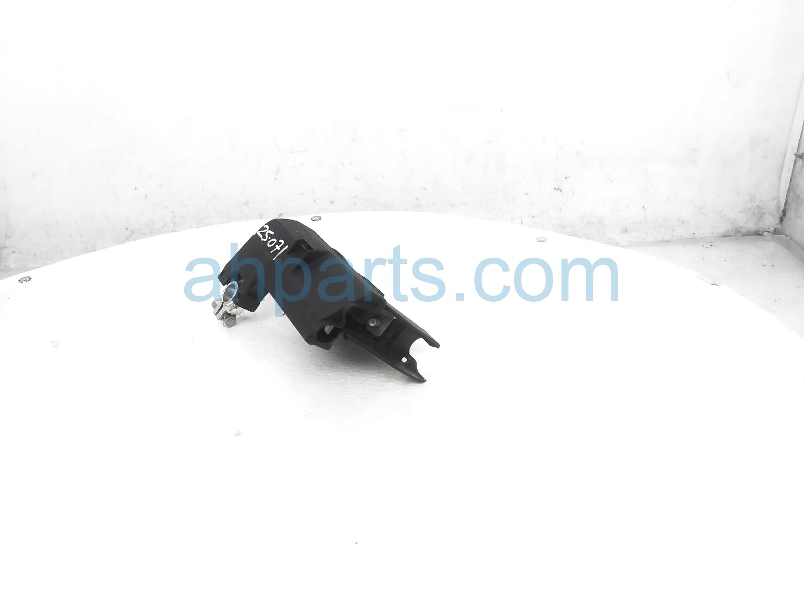 $50 Audi BATTERY CURRENT SENSOR FUSE - REAR $50 Audi BATTERY CURRENT SENSOR FUSE - REAR
