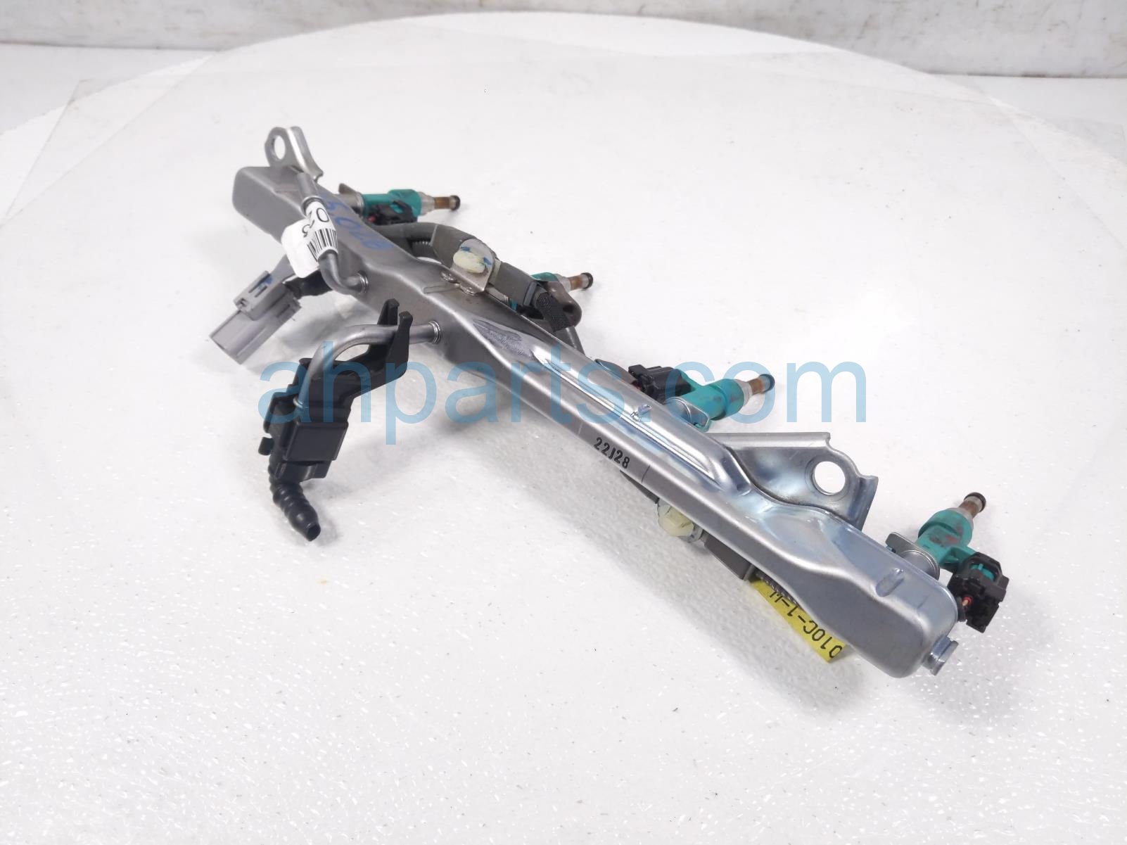 $299 Lexus 4 INJECTOR W/ FUEL RAIL - RH SIDE $299 Lexus 4 INJECTOR W/ FUEL RAIL - RH SIDE