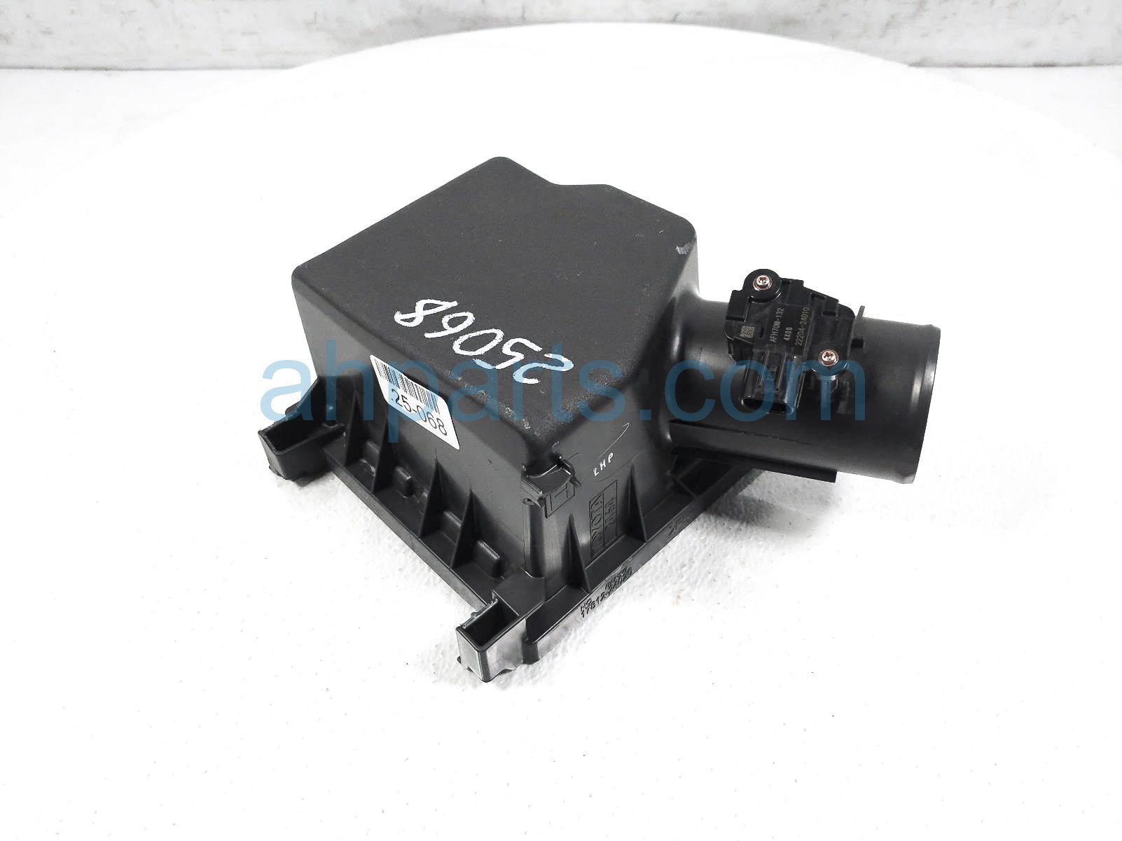 Sold 2024 Toyota Prius Intake Upper Airbox Lid + Mass Airflow ** 17812 ...