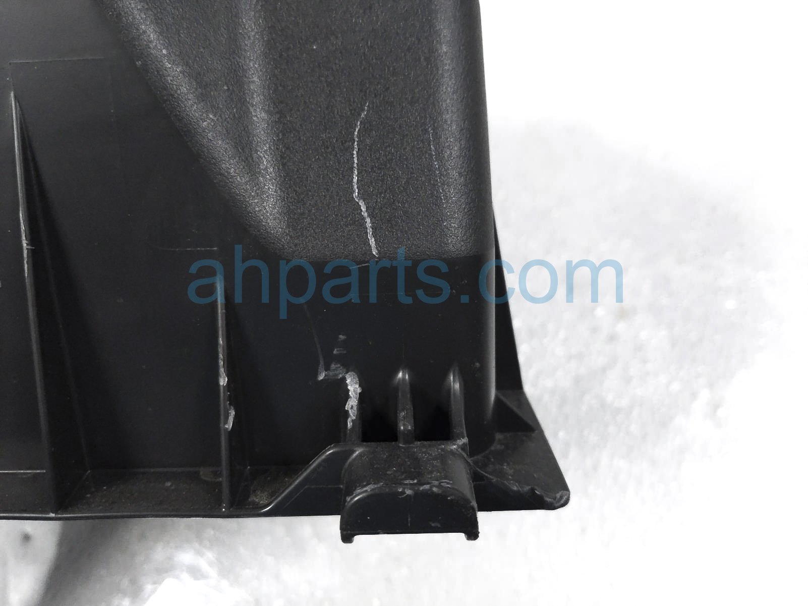 Sold 2024 Toyota Prius Intake Upper Airbox Lid + Mass Airflow ** 17812 ...