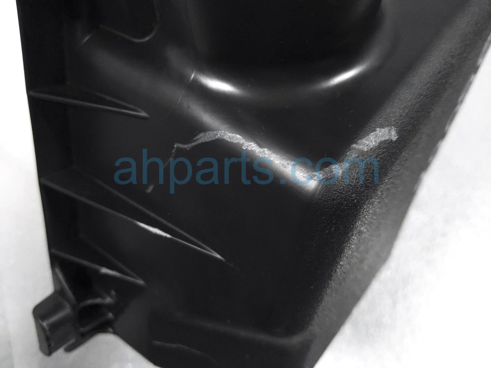 Sold 2024 Toyota Prius Intake Upper Airbox Lid + Mass Airflow ** 17812 ...