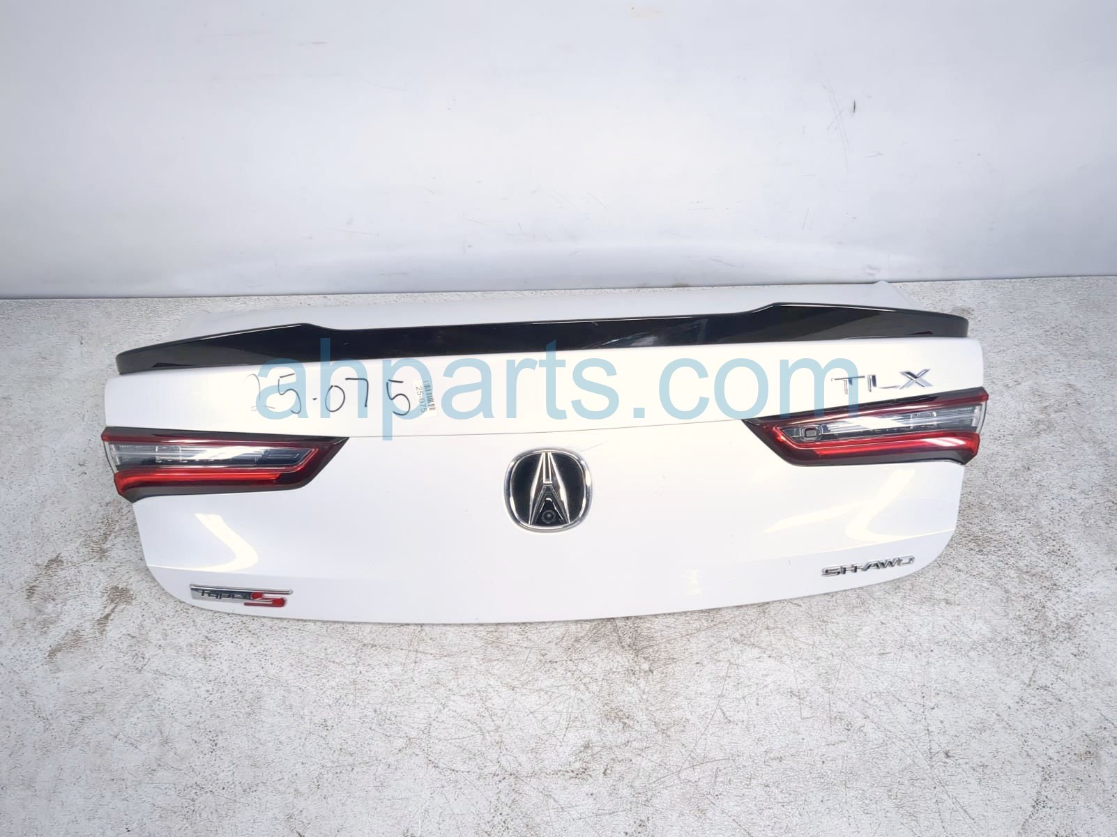 $1250 Acura TRUNK / DECKLID - WHITE $1250 Acura TRUNK / DECKLID - WHITE