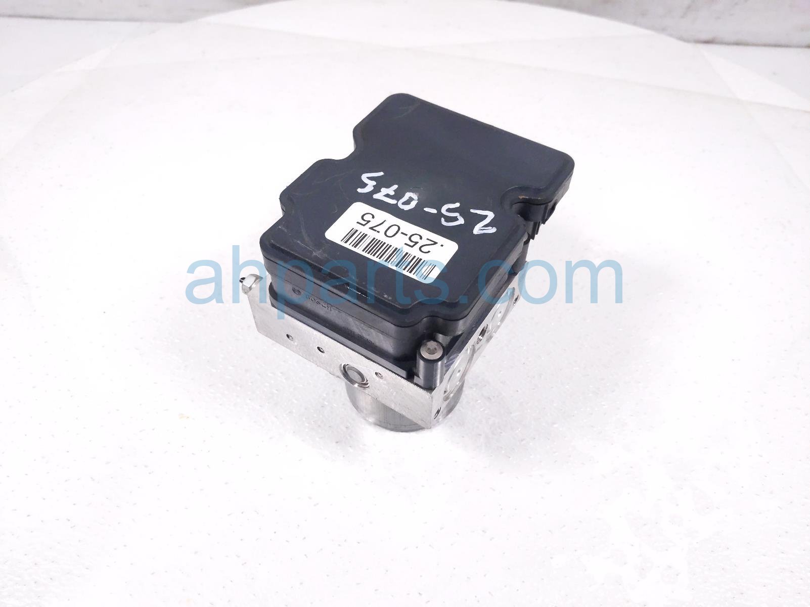 $300 Acura ABS/VSA PUMP MODULATOR - 3.0T AWD $300 Acura ABS/VSA PUMP MODULATOR - 3.0T AWD