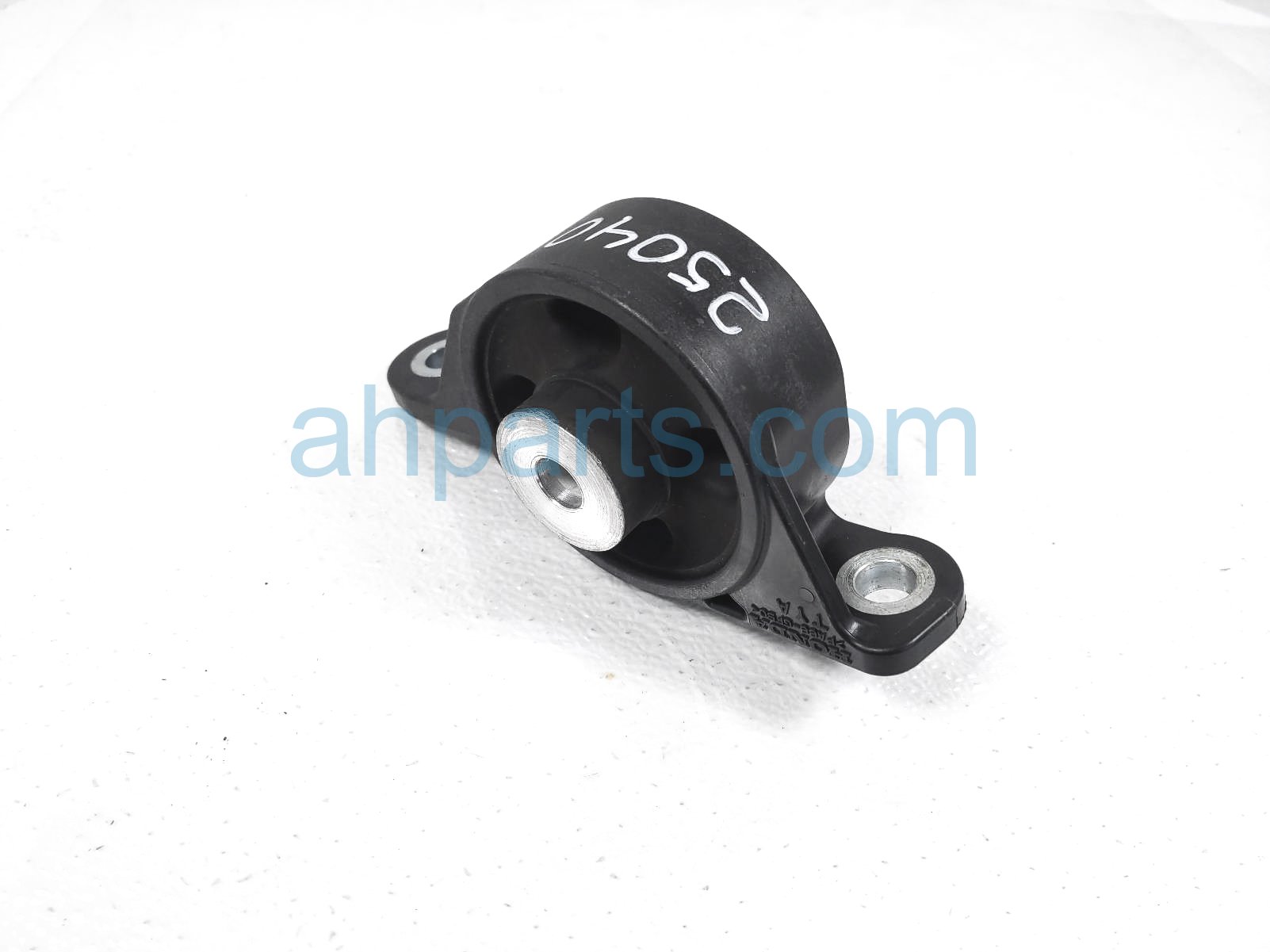 $30 Honda RH SIDE DIFFERENTIAL MOUNT -3.5L AWD $30 Honda RH SIDE DIFFERENTIAL MOUNT -3.5L AWD