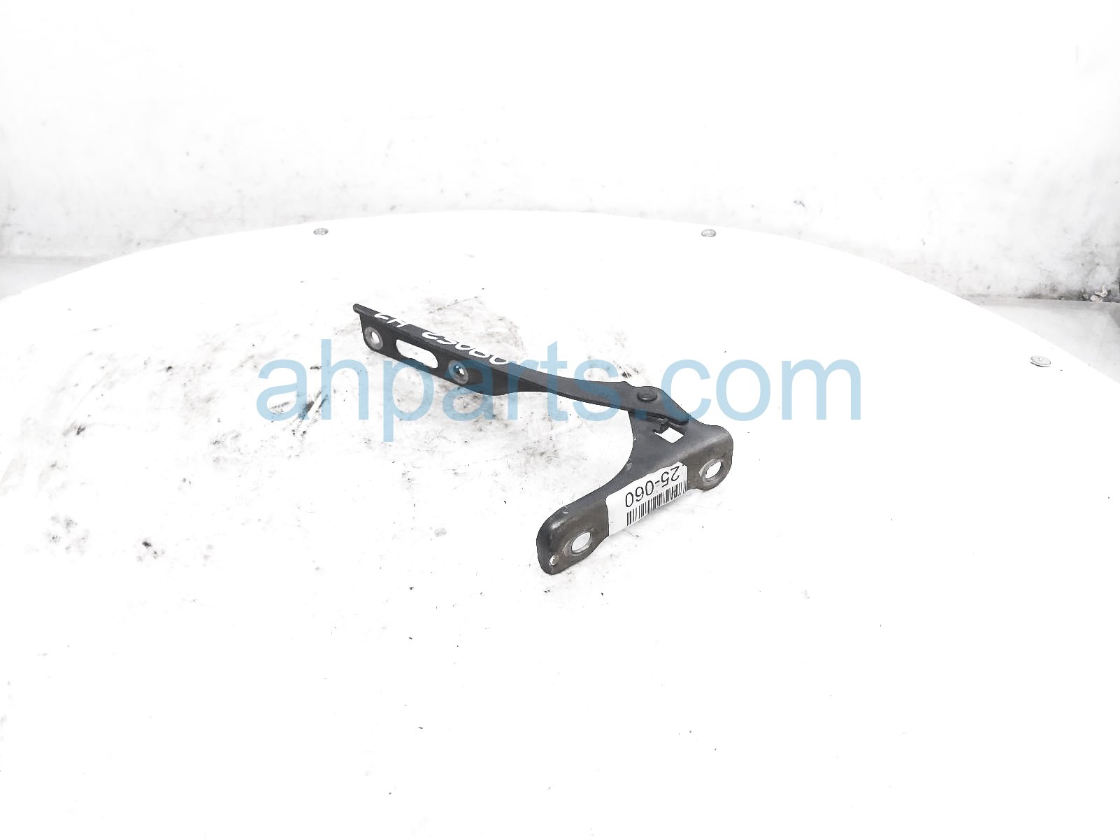 $20 Acura LH HOOD HINGE - GREY $20 Acura LH HOOD HINGE - GREY