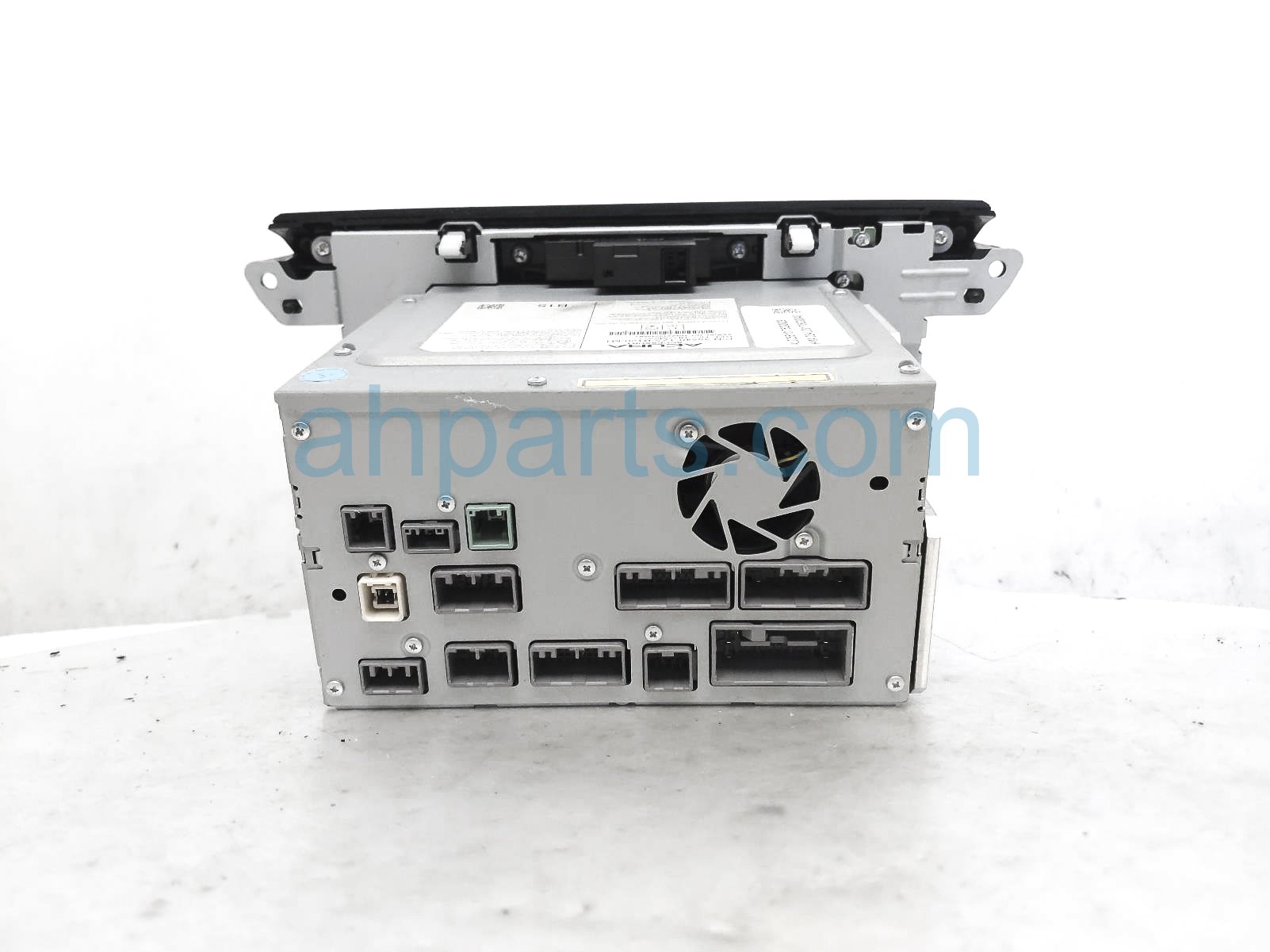 Sold 2017 Acura MDX Radio Receiver & Display Screen 39540-TZ5-B120-M1