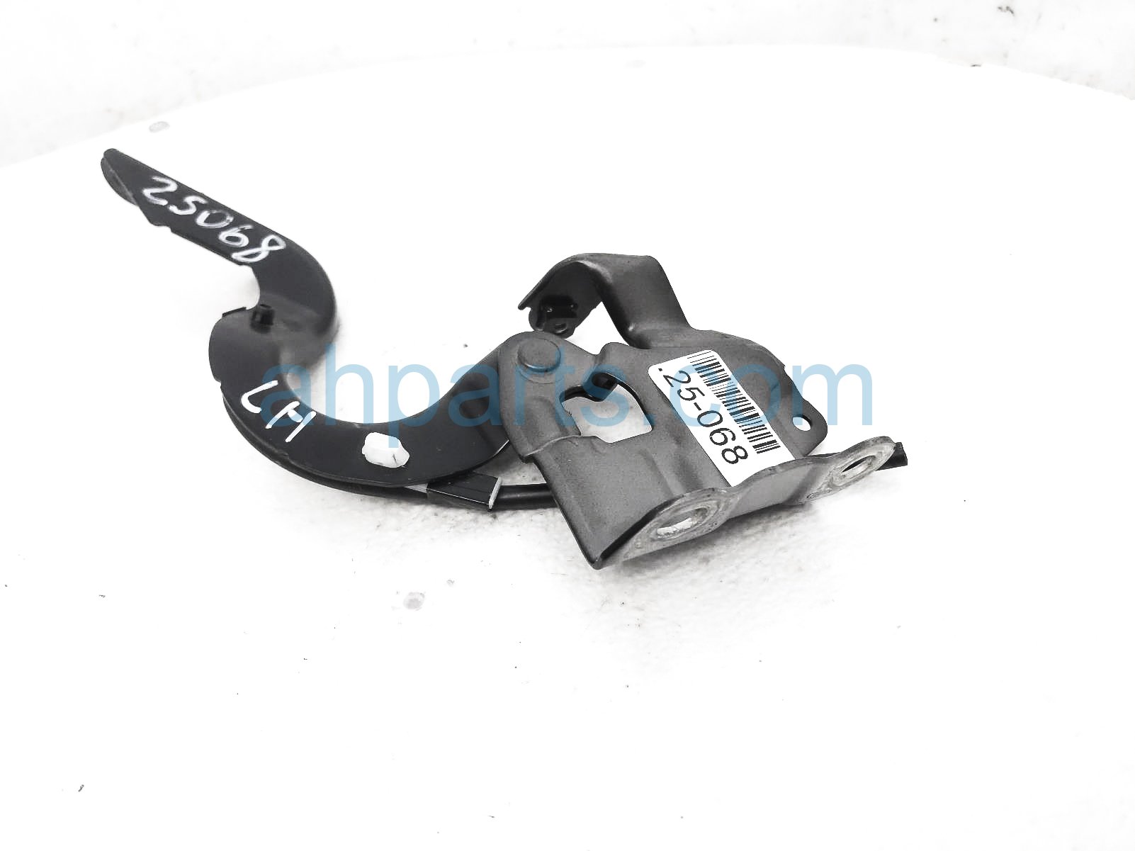 $30 Toyota LH SIDE HOOD HINGE - BLACK $30 Toyota LH SIDE HOOD HINGE - BLACK