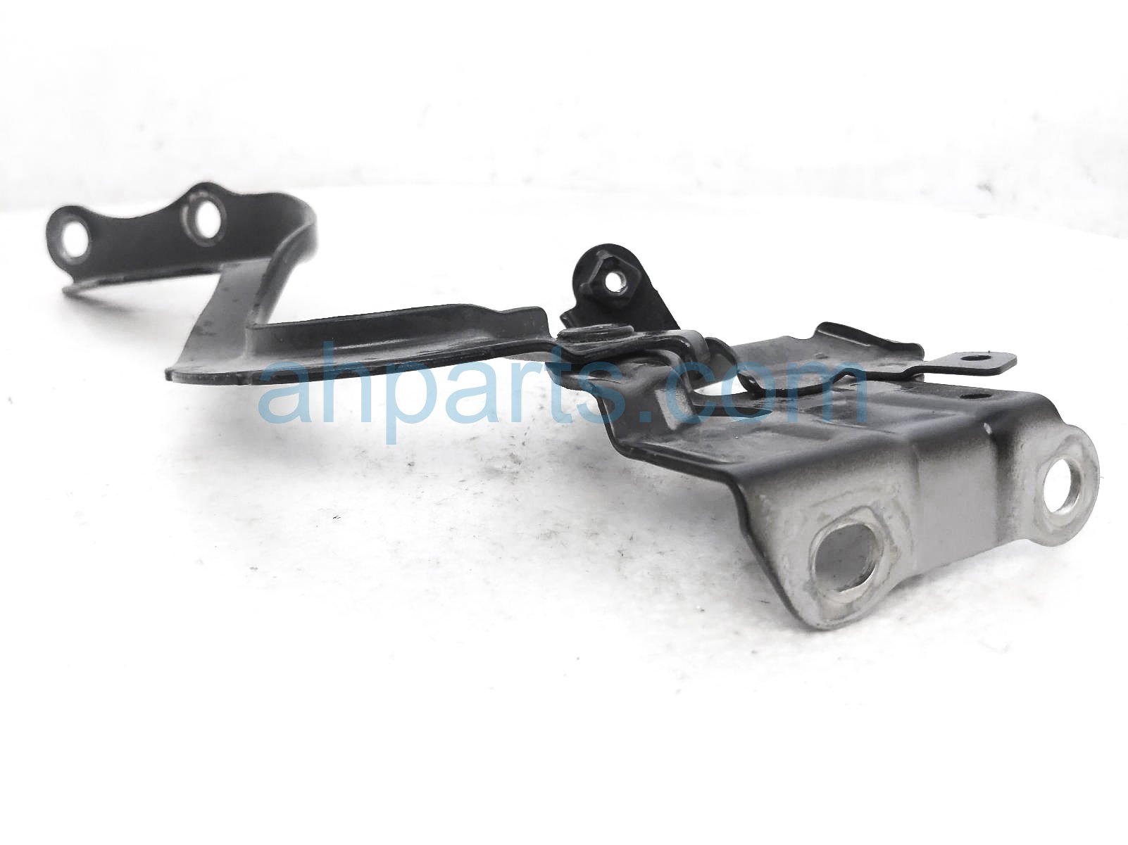 $30 Toyota RH SIDE HOOD HINGE - BLACK $30 Toyota RH SIDE HOOD HINGE - BLACK