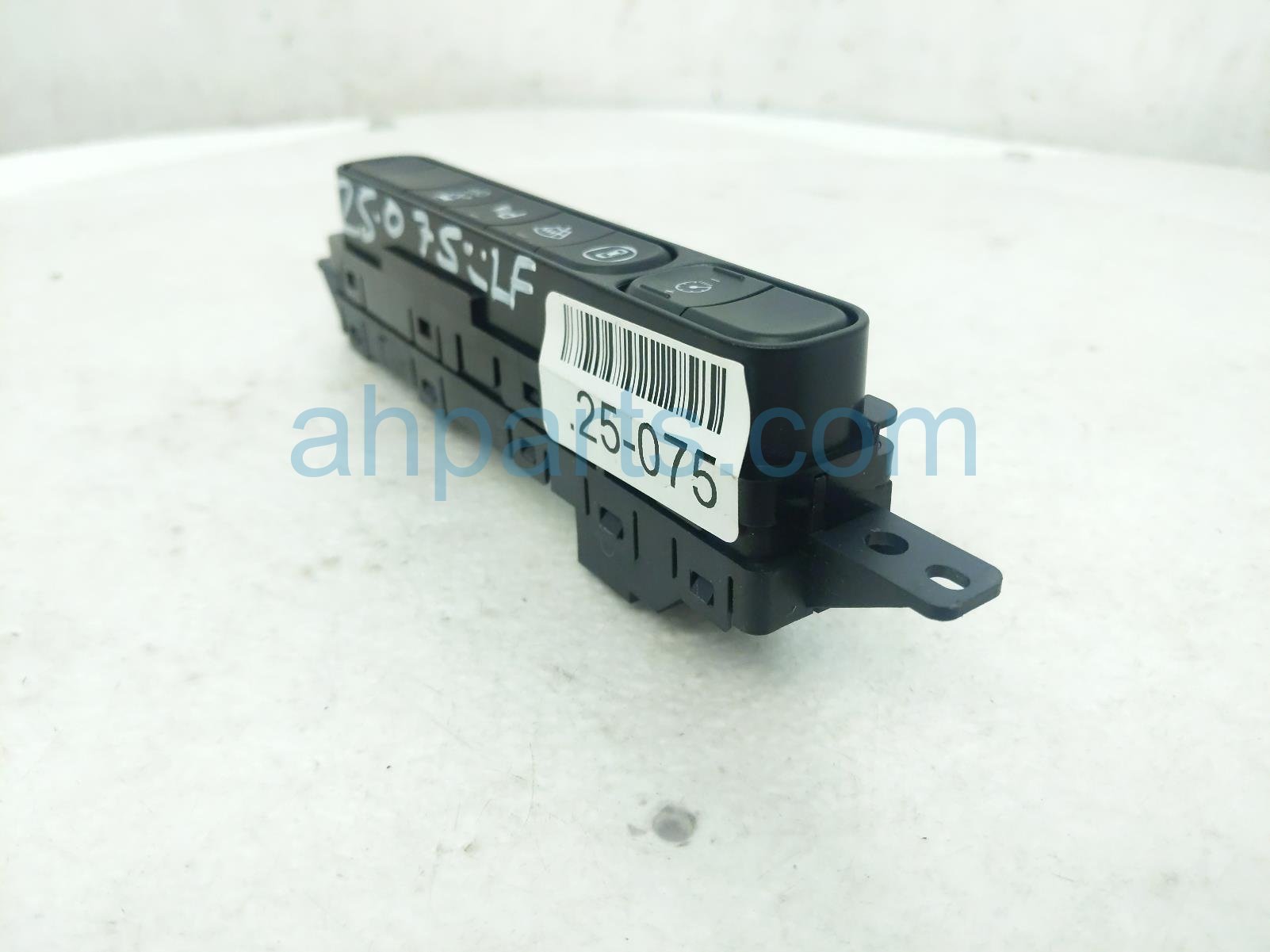 $35 Acura LH DASH MULTI SWITCH PANEL $35 Acura LH DASH MULTI SWITCH PANEL