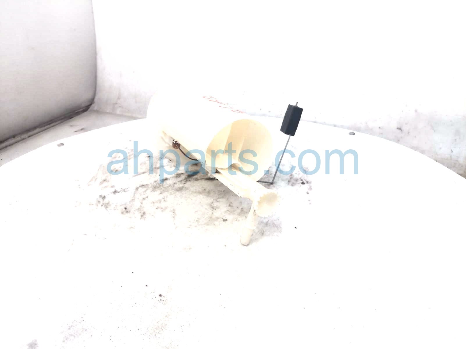 $25 Lexus GAS / FUEL SENDING UNIT - 2.0T RWD $25 Lexus GAS / FUEL SENDING UNIT - 2.0T RWD