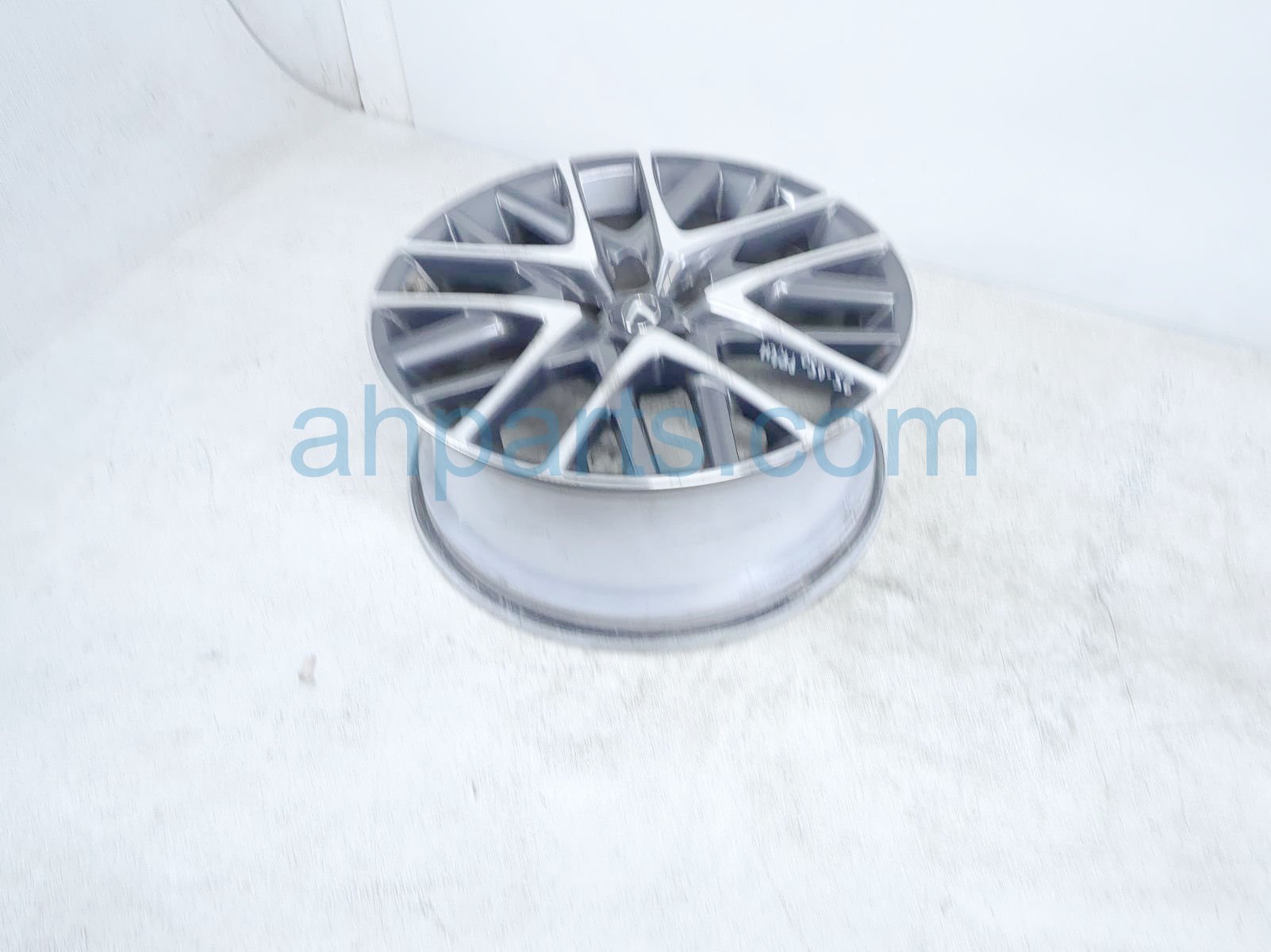 $275 Lexus FR/LH WHEEL / RIM - CURB RASH