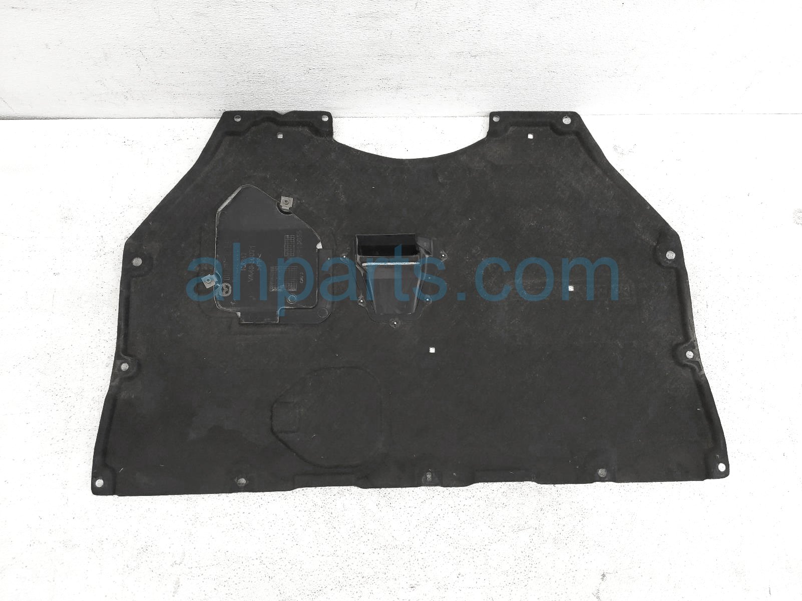 Sold 2023 Mazda Cx-50 Engine Oil Drain Sight Shield - 2.5l VA40-56-071