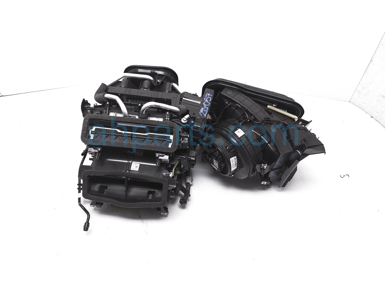 Sold 2024 Volvo S60 Ac Heater Core W/blower Motor Assy 32422008 Replacement Sold 2024 Volvo S60 Ac Heater Core W/blower Motor Assy 32422008 Replacement