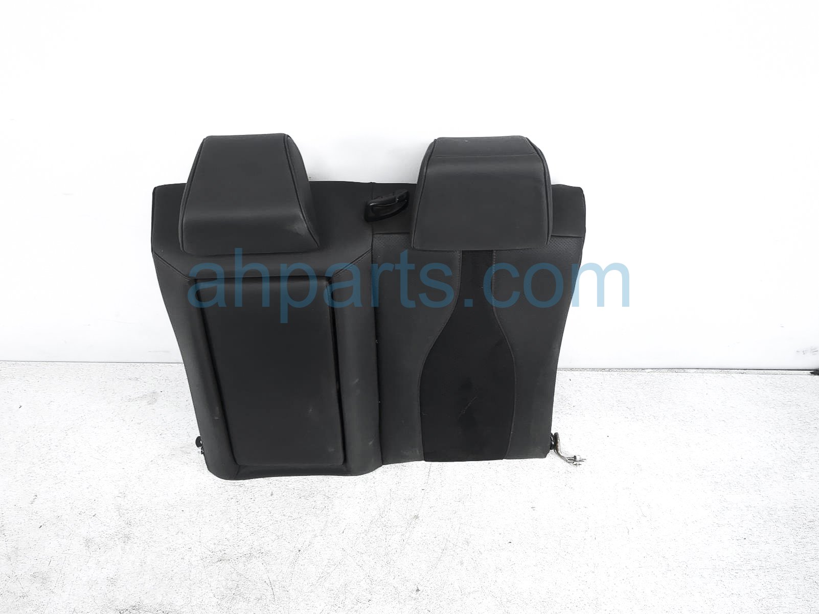 $150 Acura RR/LH UPPER SEAT CUSHION - BLACK * $150 Acura RR/LH UPPER SEAT CUSHION - BLACK *
