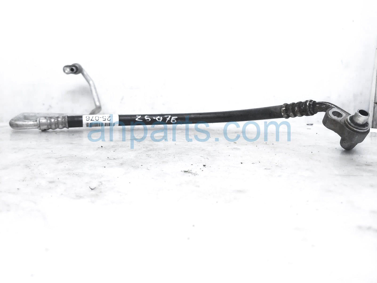 UAC HA 112846C A/C Refrigerant Discharge Hose - Foto 5