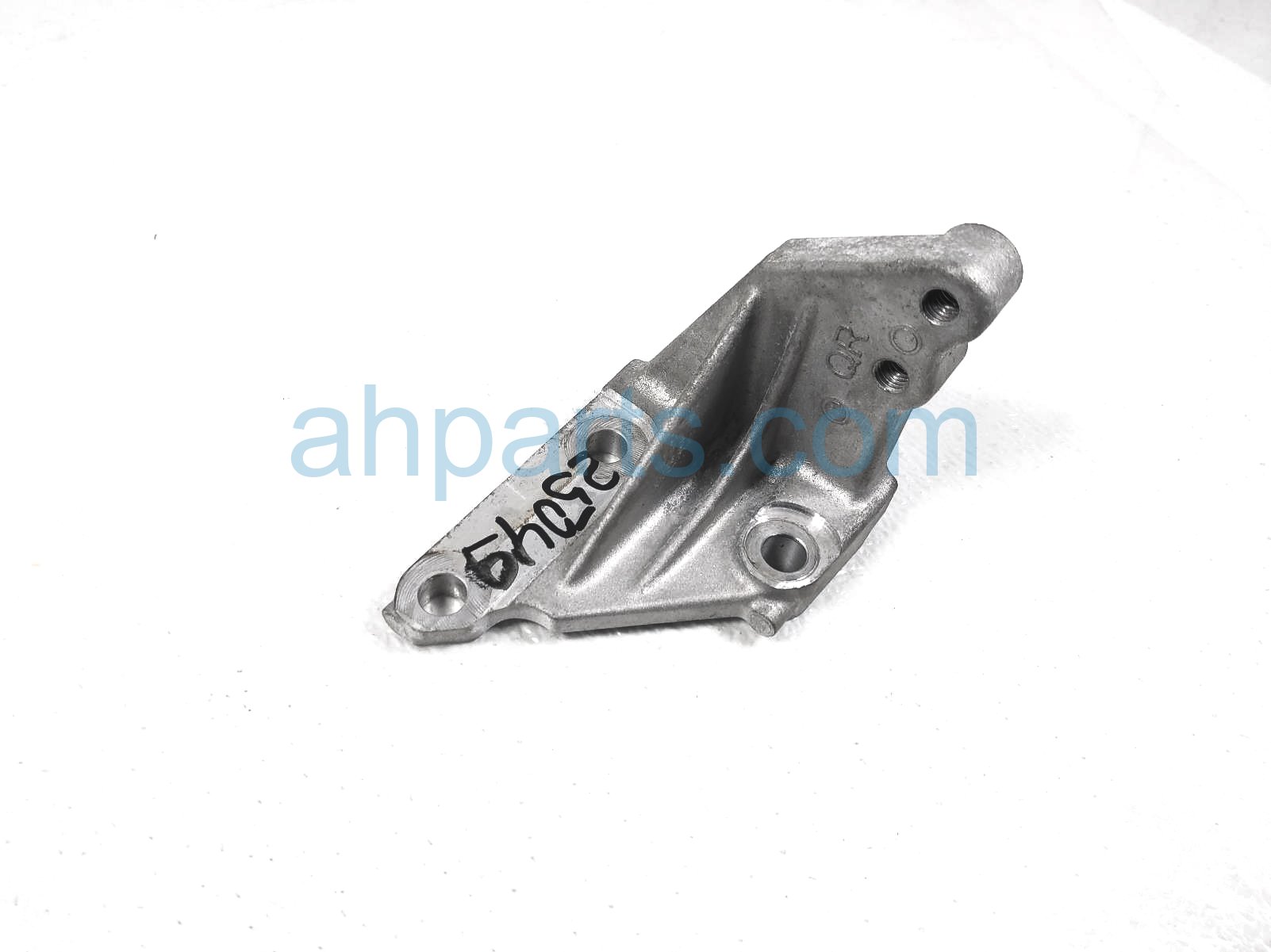 $35 Nissan FRONT ENGINE MOUNT BRACKET - 3.5L $35 Nissan FRONT ENGINE MOUNT BRACKET - 3.5L