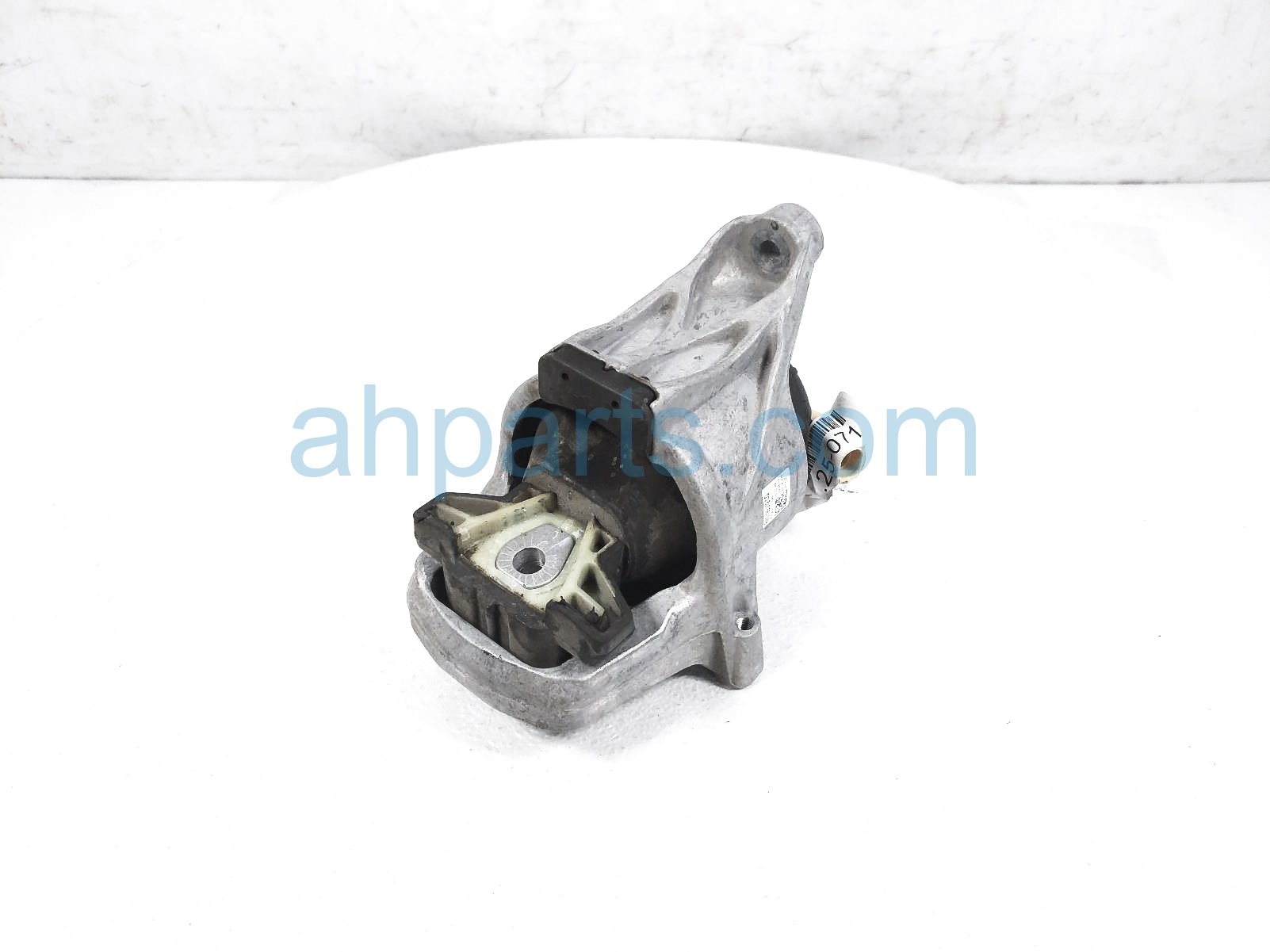 $75 Audi RH SIDE ENGINE MOTOR MOUNT - 2.0T $75 Audi RH SIDE ENGINE MOTOR MOUNT - 2.0T