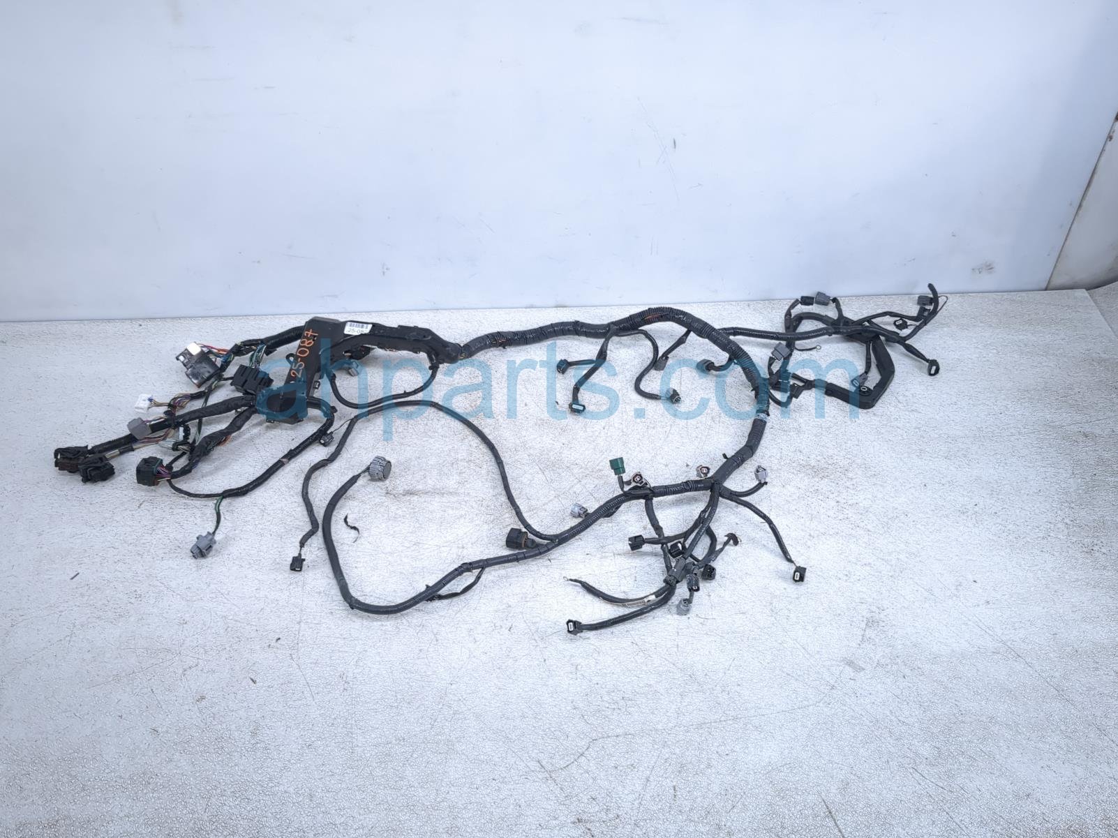 $799 Nissan MAIN ENGINE WIRE HARNESS - 2.0L SV *