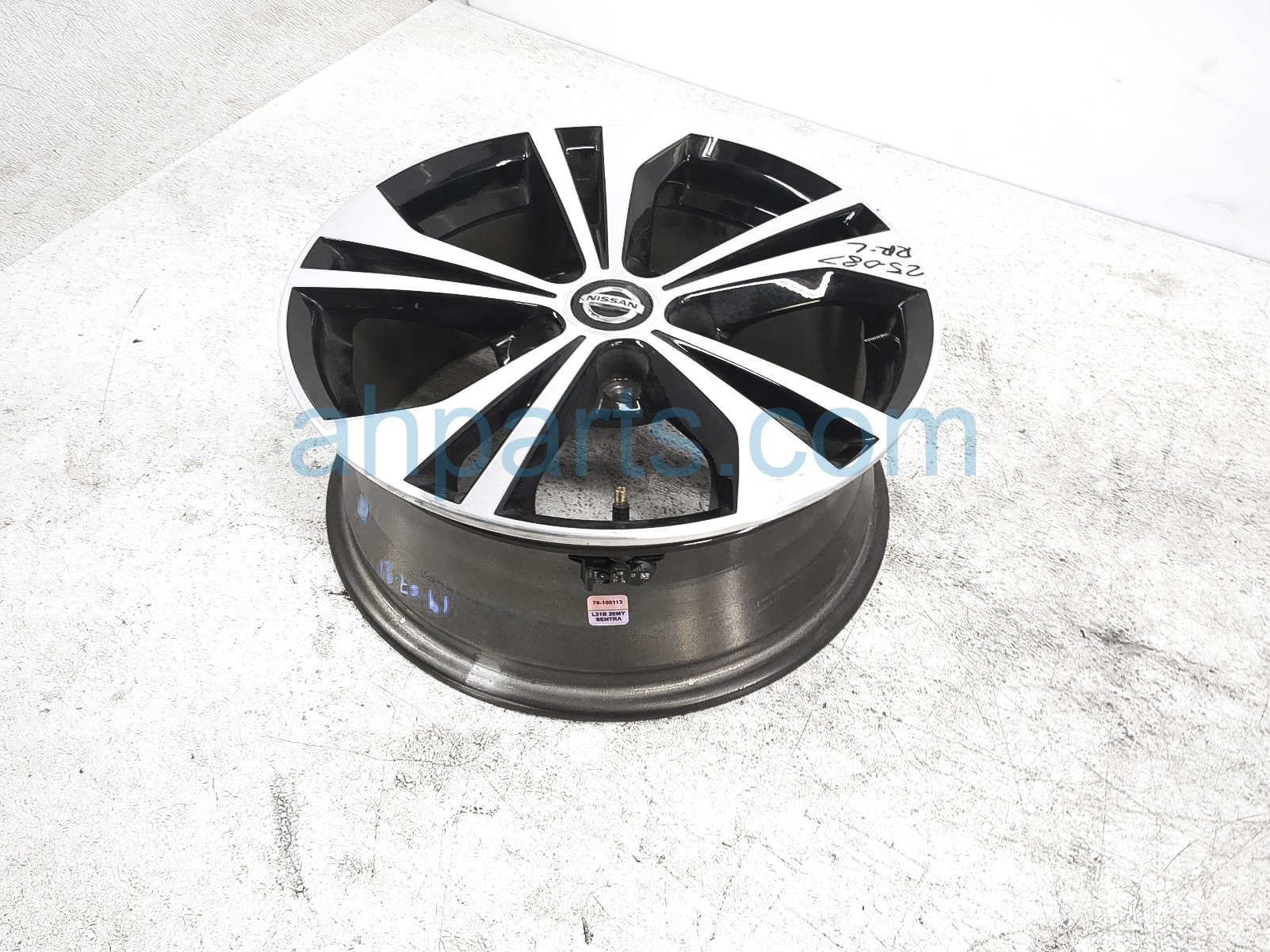 $129 Nissan RR/LH WHEEL / RIM $129 Nissan RR/LH WHEEL / RIM
