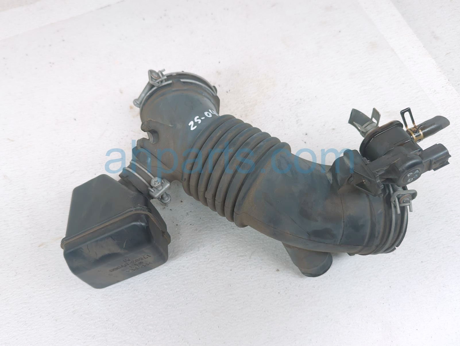 $35 Toyota AIR CLEANER AIR FLOW HOSE - 2.5L $35 Toyota AIR CLEANER AIR FLOW HOSE - 2.5L