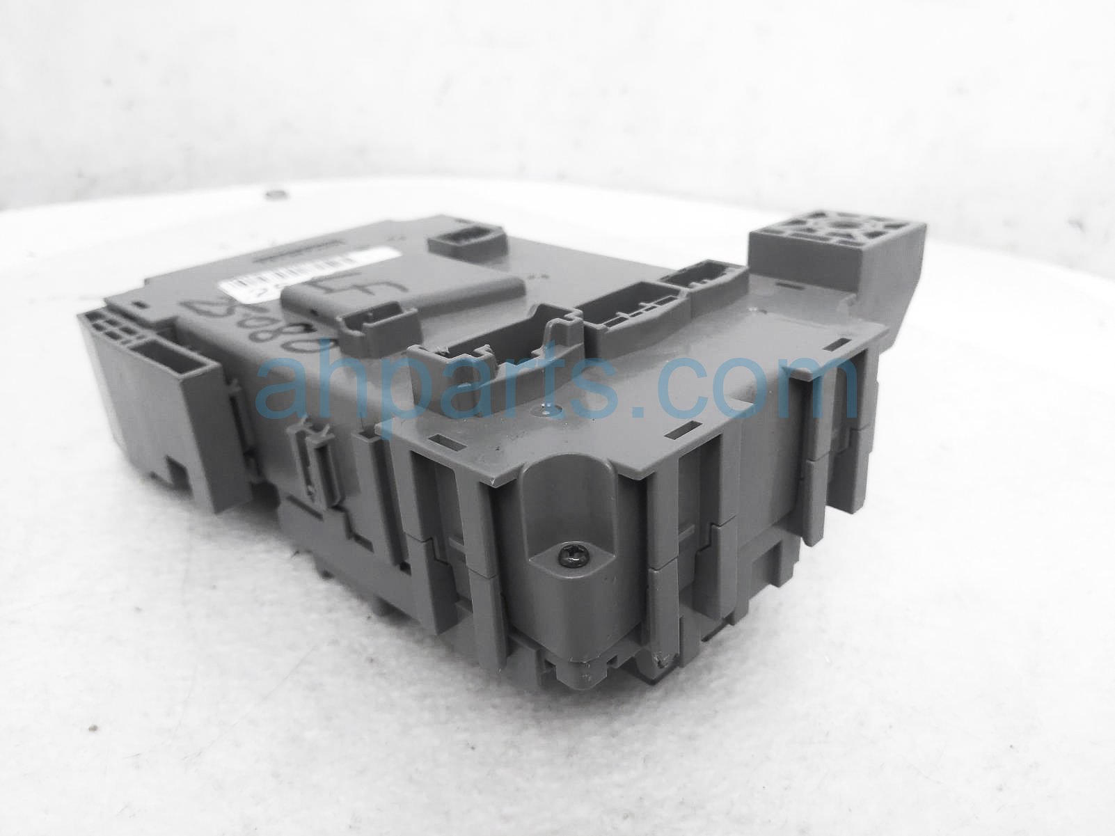 $60 Honda LH CABIN FUSE JUNCTION BOX -TOURING $60 Honda LH CABIN FUSE JUNCTION BOX -TOURING