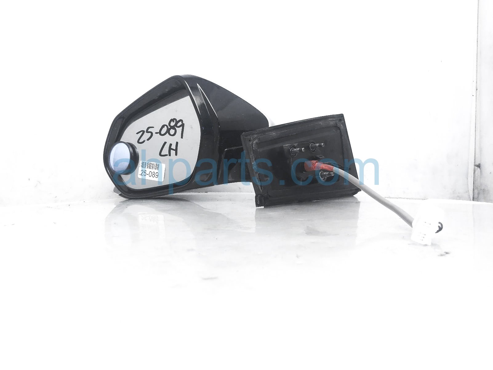 $149 Toyota LH SIDE VIEW MIRROR - SILVER * $149 Toyota LH SIDE VIEW MIRROR - SILVER *