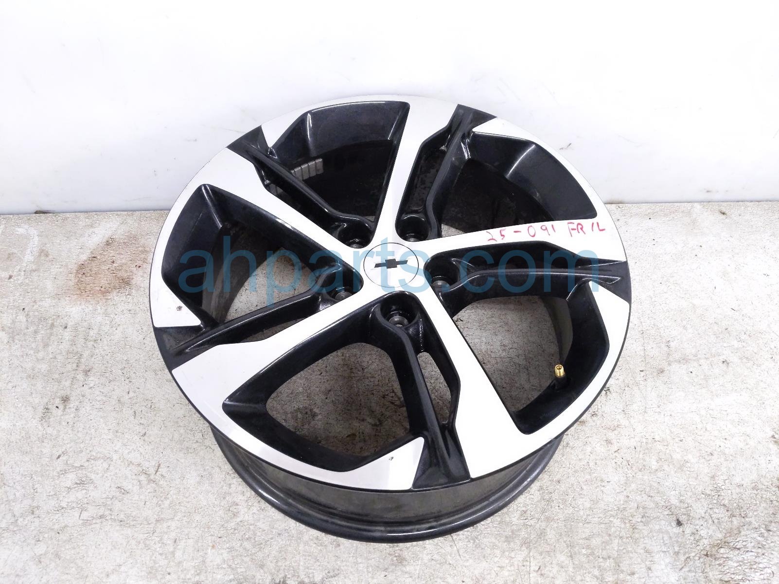 $295 Chevy FR/LH WHEEL / RIM * $295 Chevy FR/LH WHEEL / RIM *