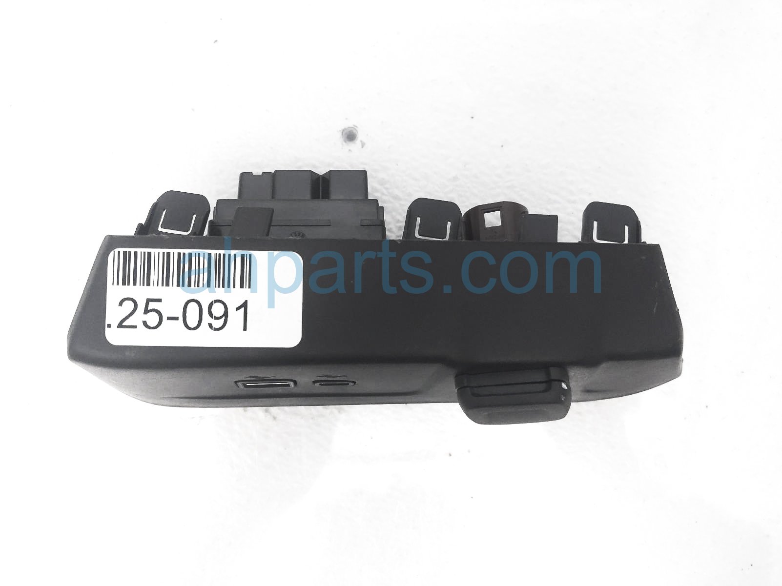 $40 Chevy USB + OUTLET W/TRIM - CONSOLE MTD $40 Chevy USB + OUTLET W/TRIM - CONSOLE MTD