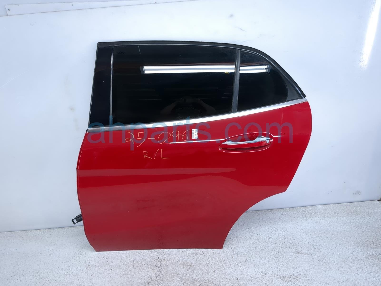 $599 Mercedes RR/LH DOOR - RED - NO INSIDE TRIM $599 Mercedes RR/LH DOOR - RED - NO INSIDE TRIM