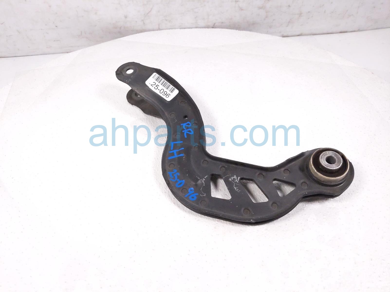 $24 Mercedes RR/LH UPPER CONTROL ARM $24 Mercedes RR/LH UPPER CONTROL ARM