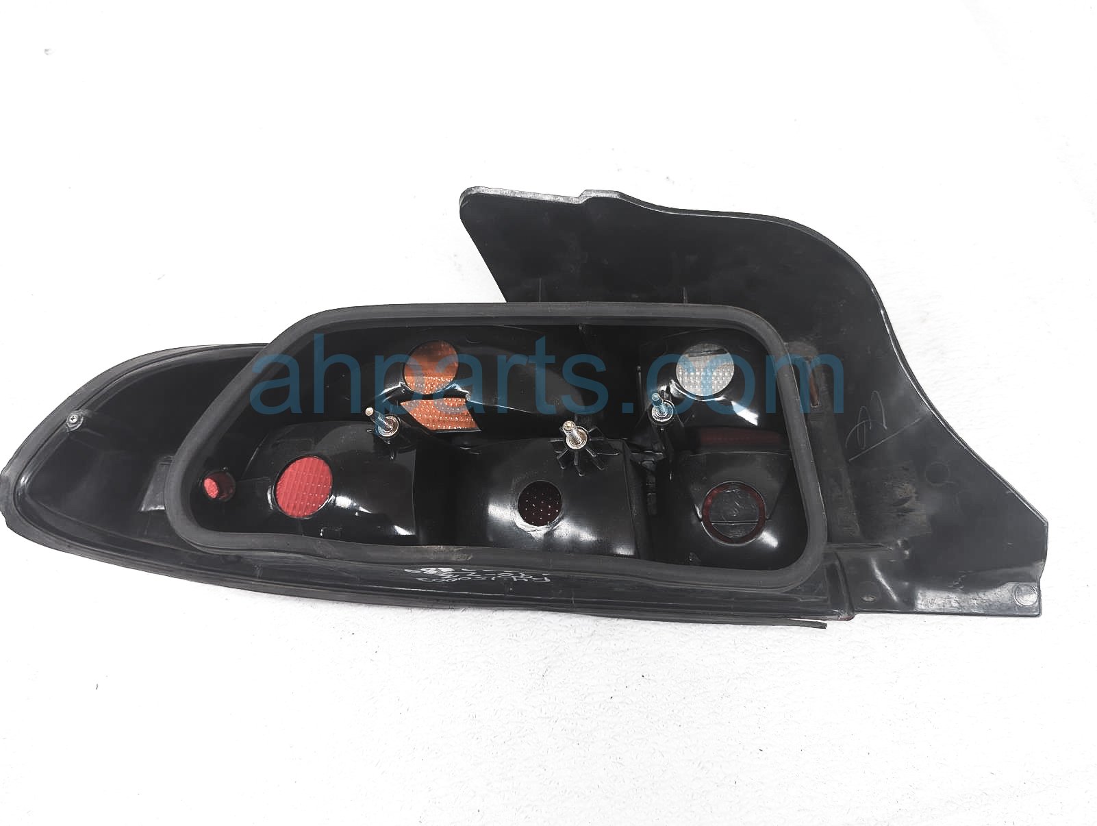 $59 BMW RH TAIL LAMP / LIGHT - NIQ