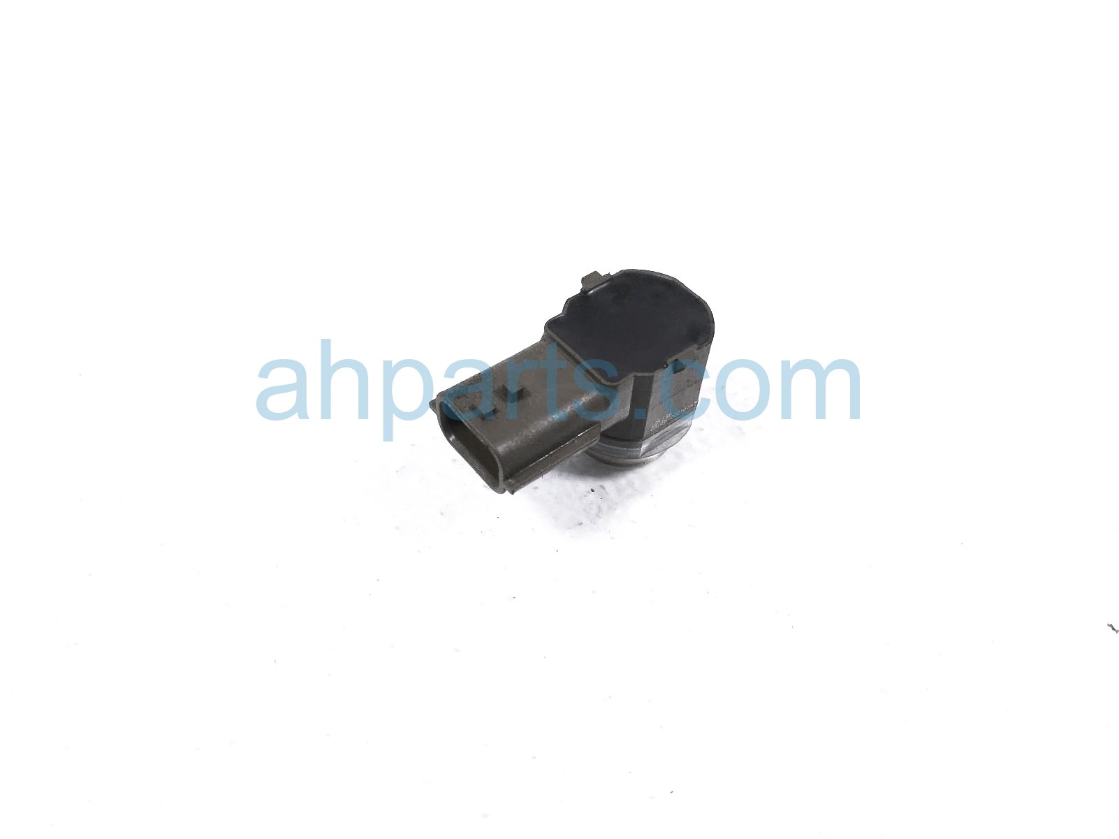 $33 Nissan SINGLE REAR PARKING SENSOR - WHITE $33 Nissan SINGLE REAR PARKING SENSOR - WHITE