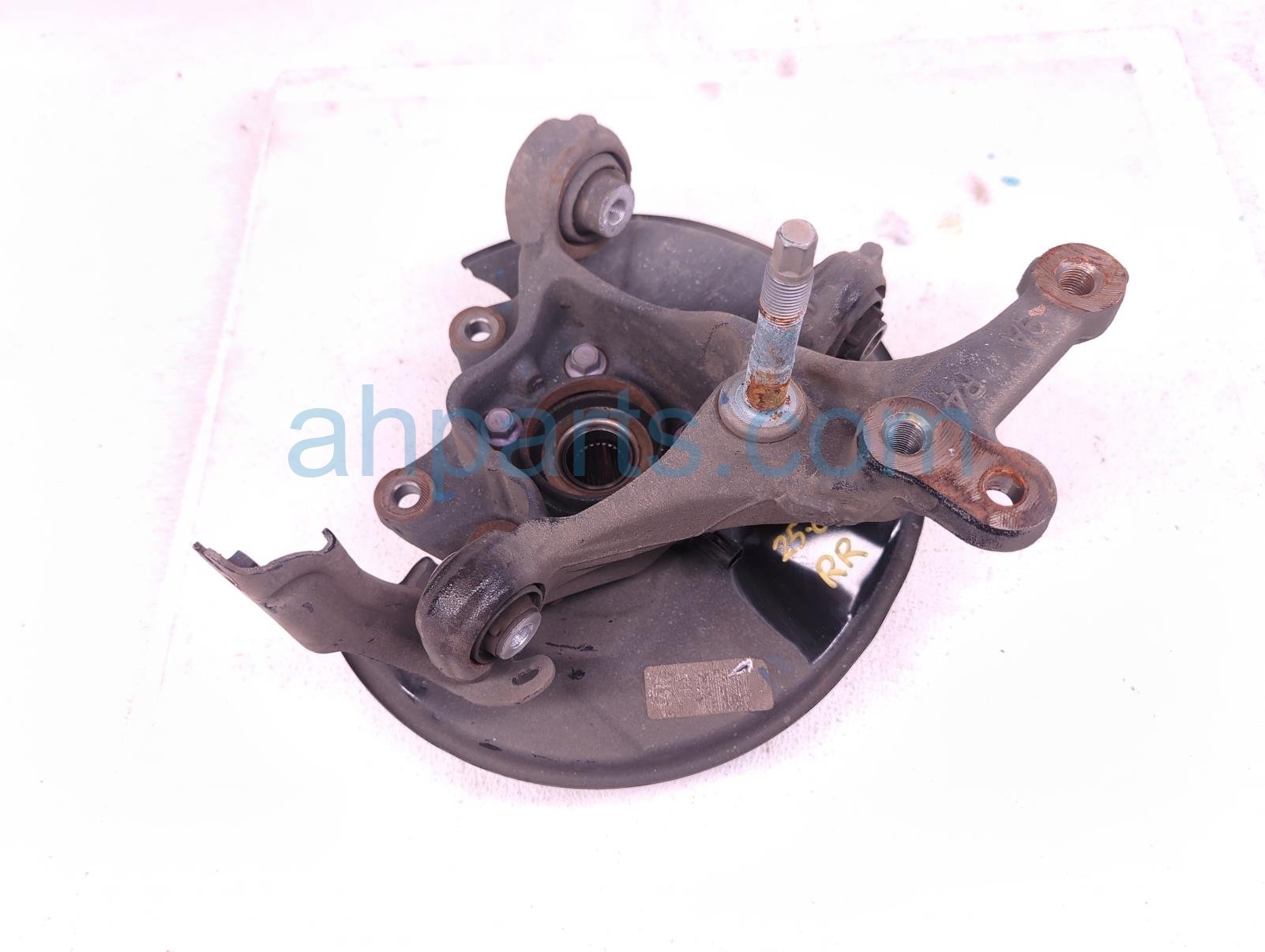 $195 Toyota RR/RH SPINDLE KNUCKLE HUB - AWD $195 Toyota RR/RH SPINDLE KNUCKLE HUB - AWD