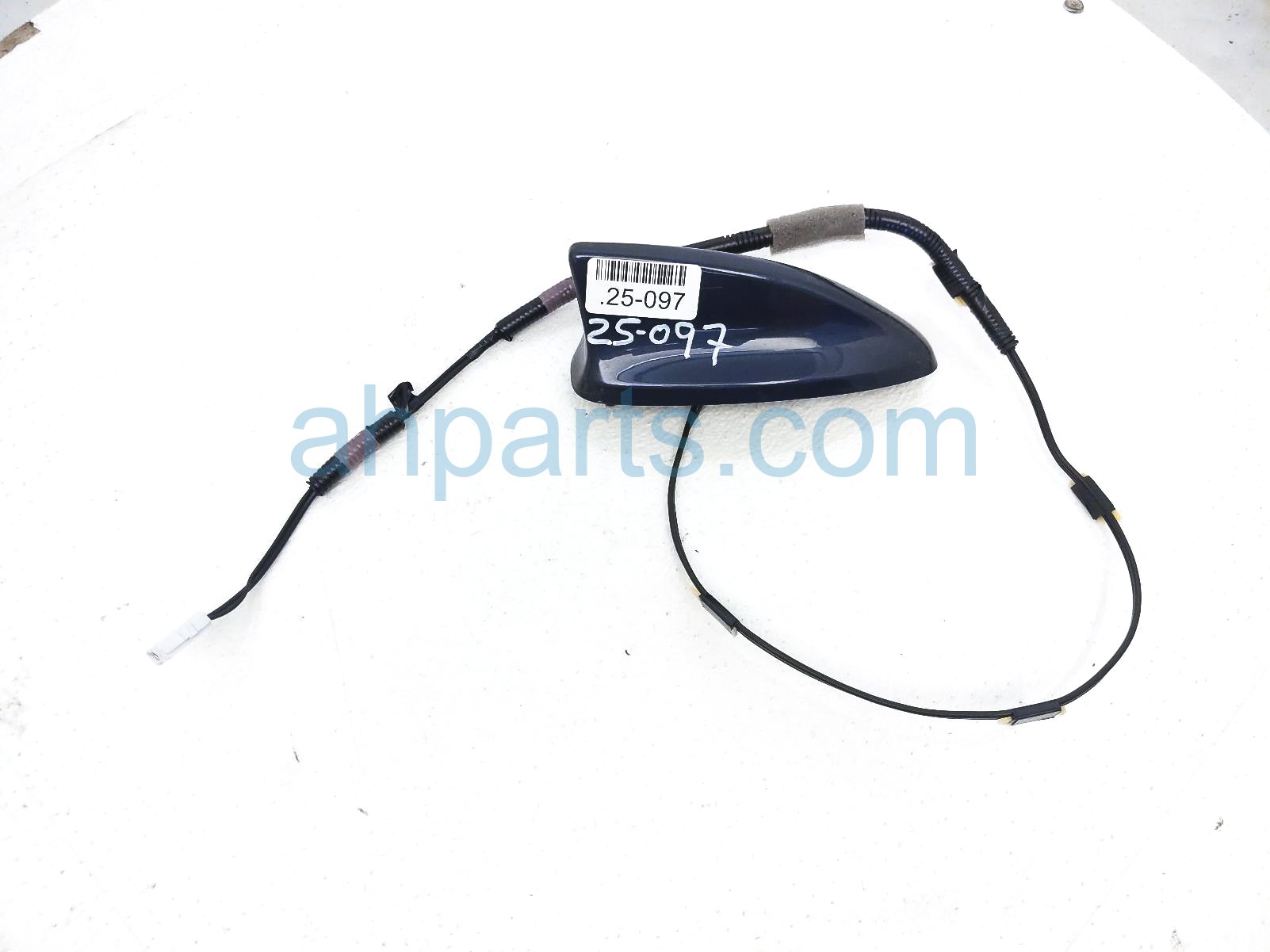 $30 Honda ROOF MOUNTED ANTENNA - BLUE $30 Honda ROOF MOUNTED ANTENNA - BLUE