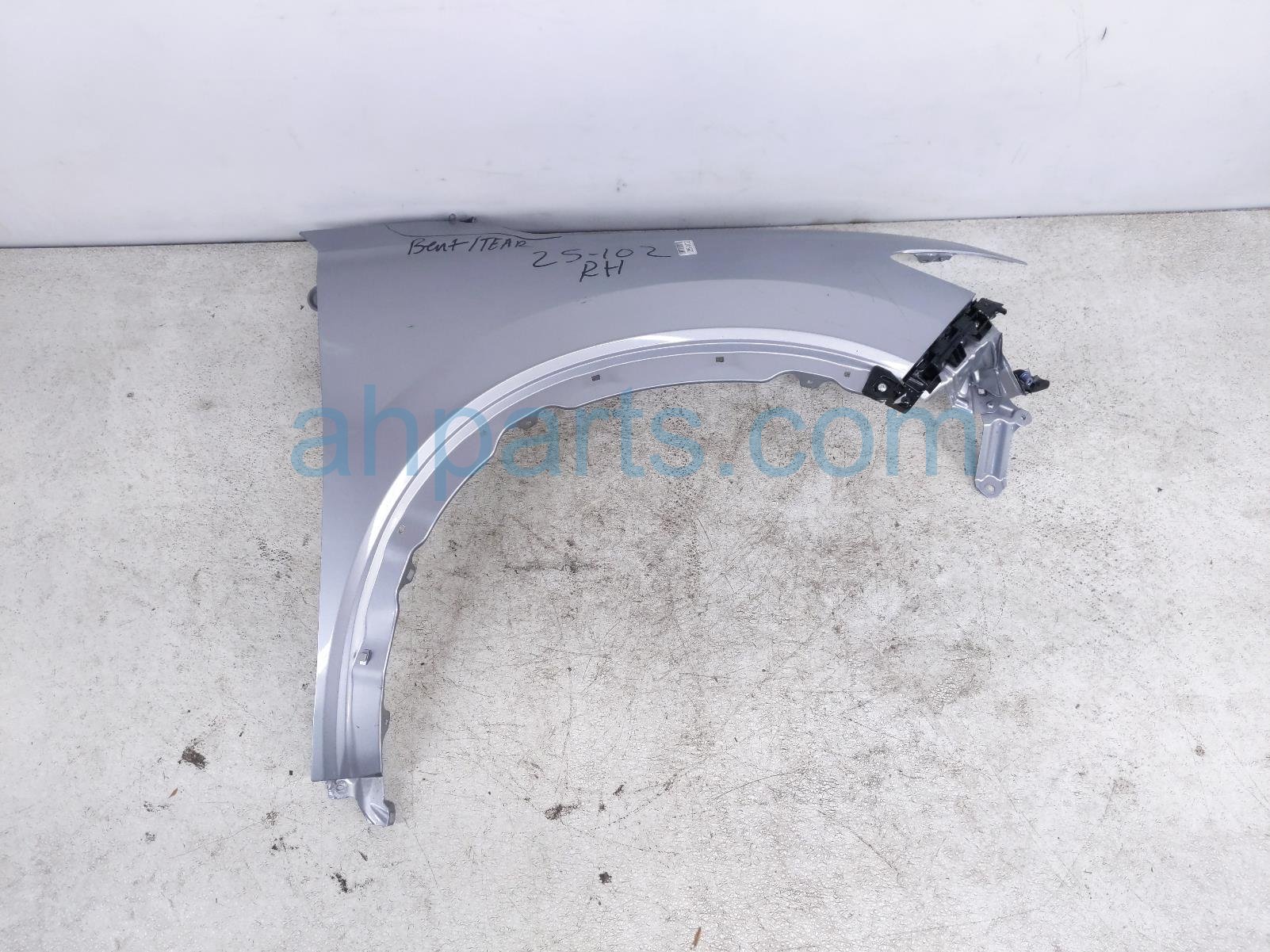 $49 Honda RH FENDER - SILVER* $49 Honda RH FENDER - SILVER*