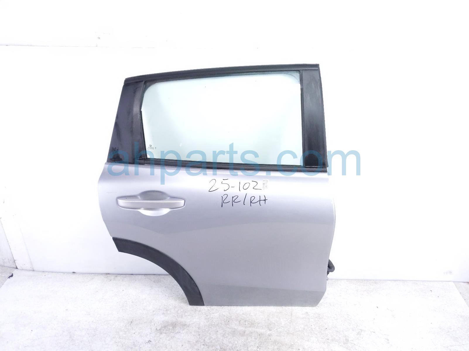 $995 Honda RR/RH DOOR - SILVER - NO INSIDE TRIM