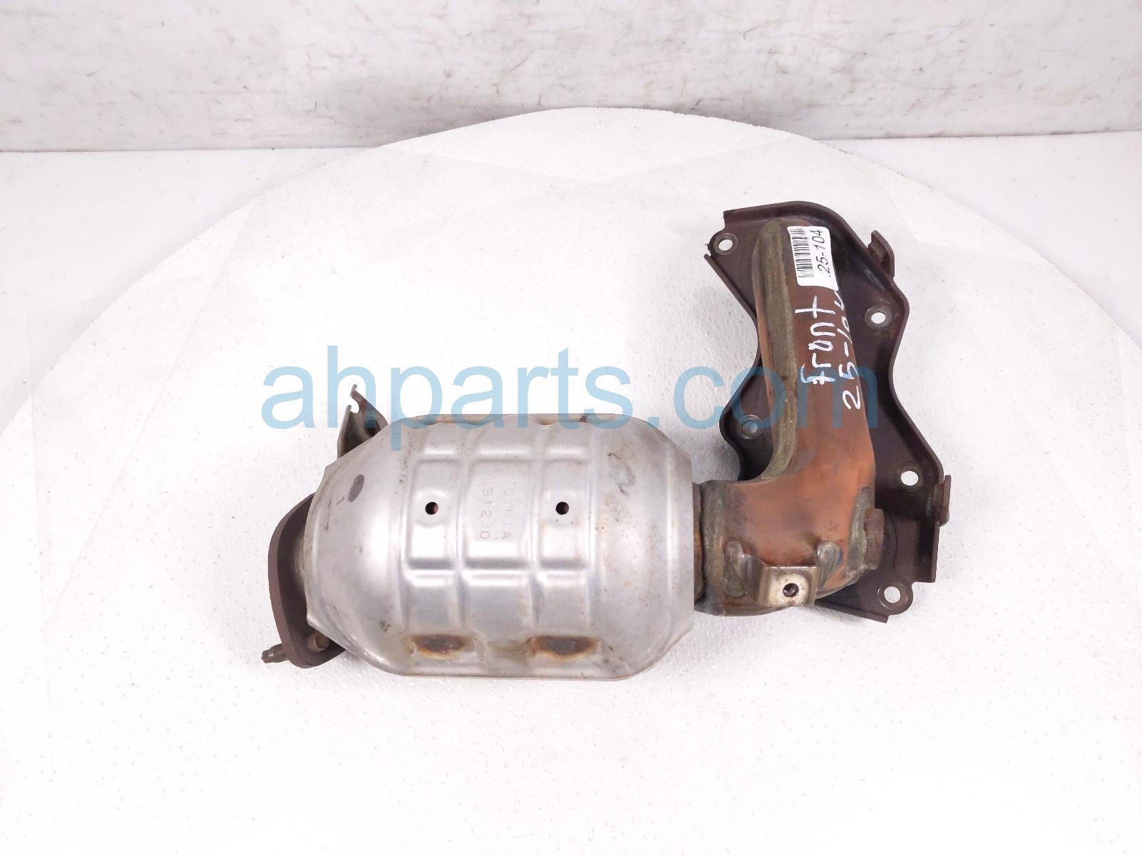 $299 Lexus FRONT EXHAUST MANIFOLD $299 Lexus FRONT EXHAUST MANIFOLD