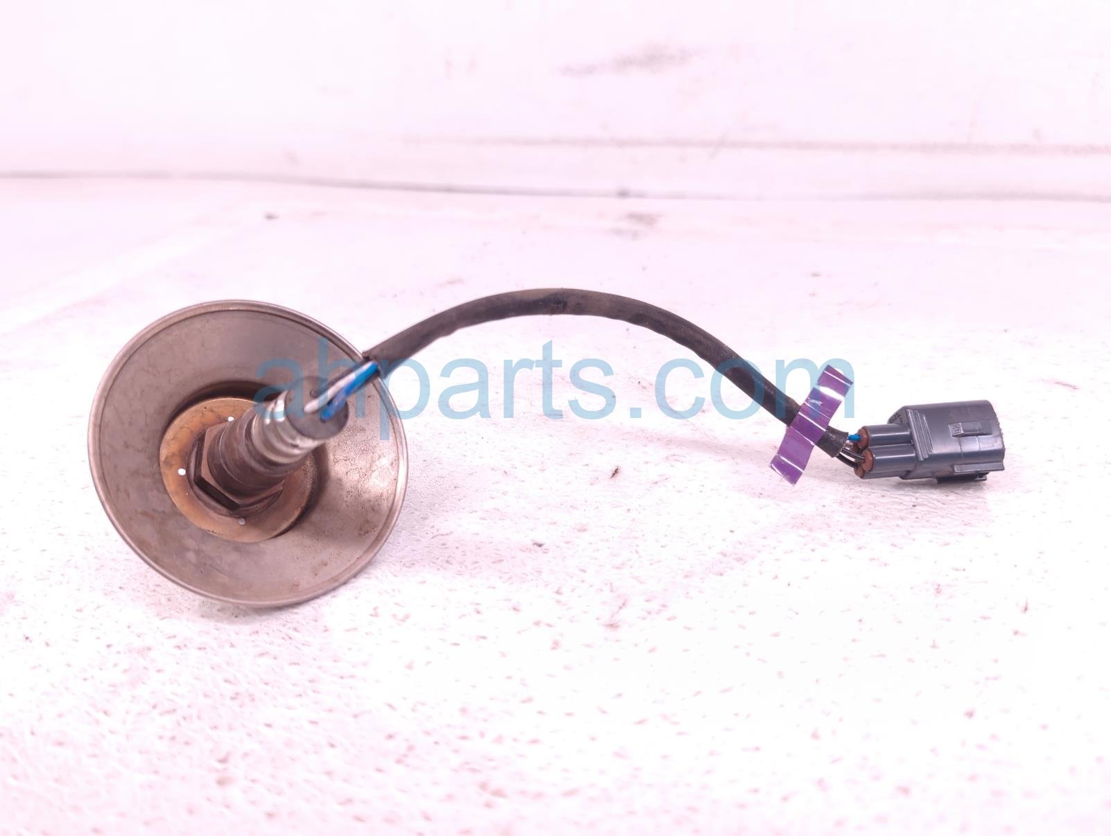 $25 Toyota FRONT UPPER MANIFOLD OXYGEN SENSOR $25 Toyota FRONT UPPER MANIFOLD OXYGEN SENSOR