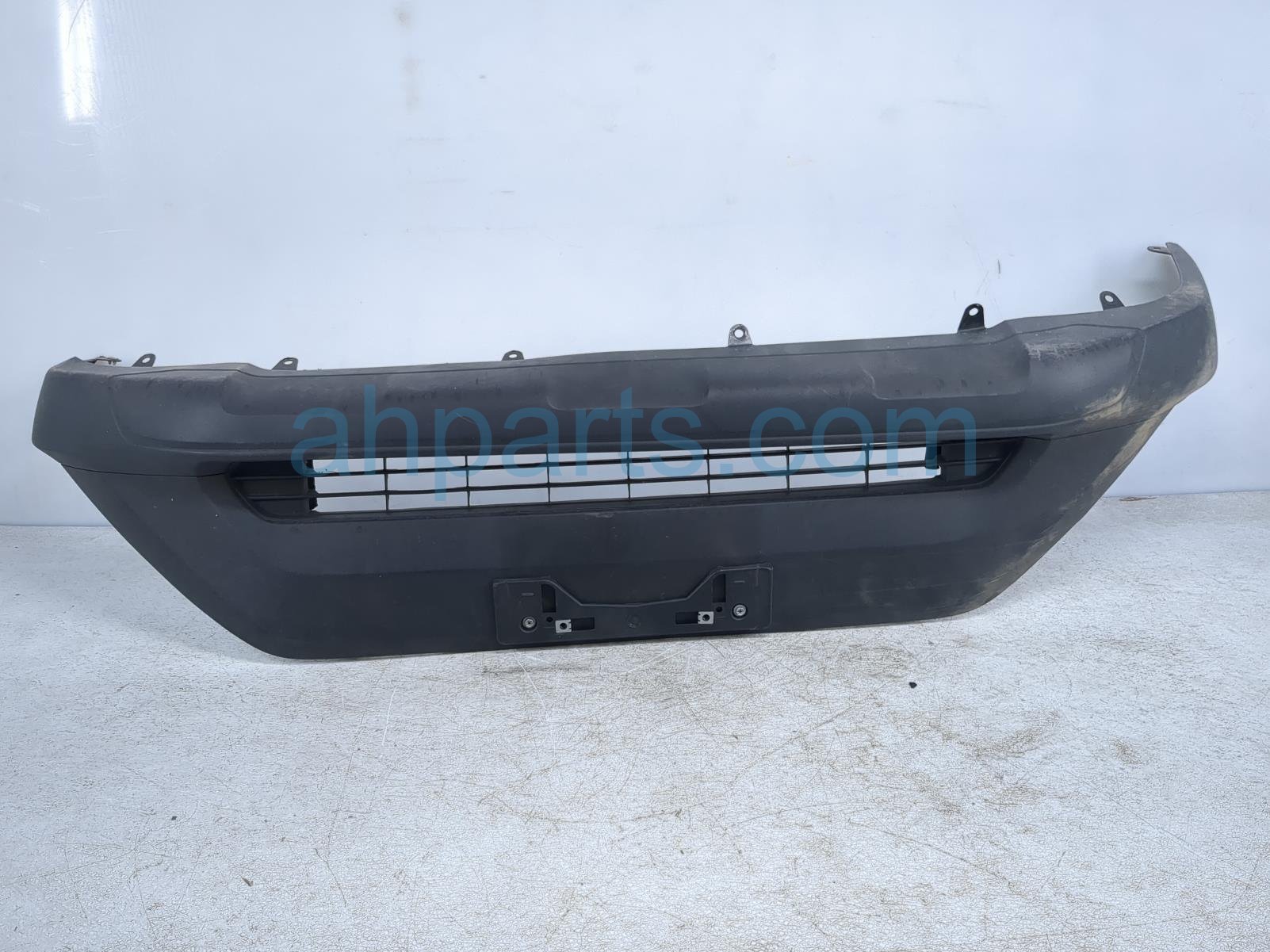 $85 Toyota LOWER BUMPER COVER W/GRILLE - VIN 6 $85 Toyota LOWER BUMPER COVER W/GRILLE - VIN 6