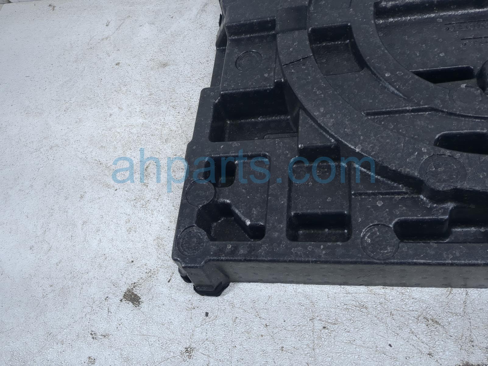 $99 Honda 3 TOOLS + SCISSOR JACK W/FOAM HOLDER