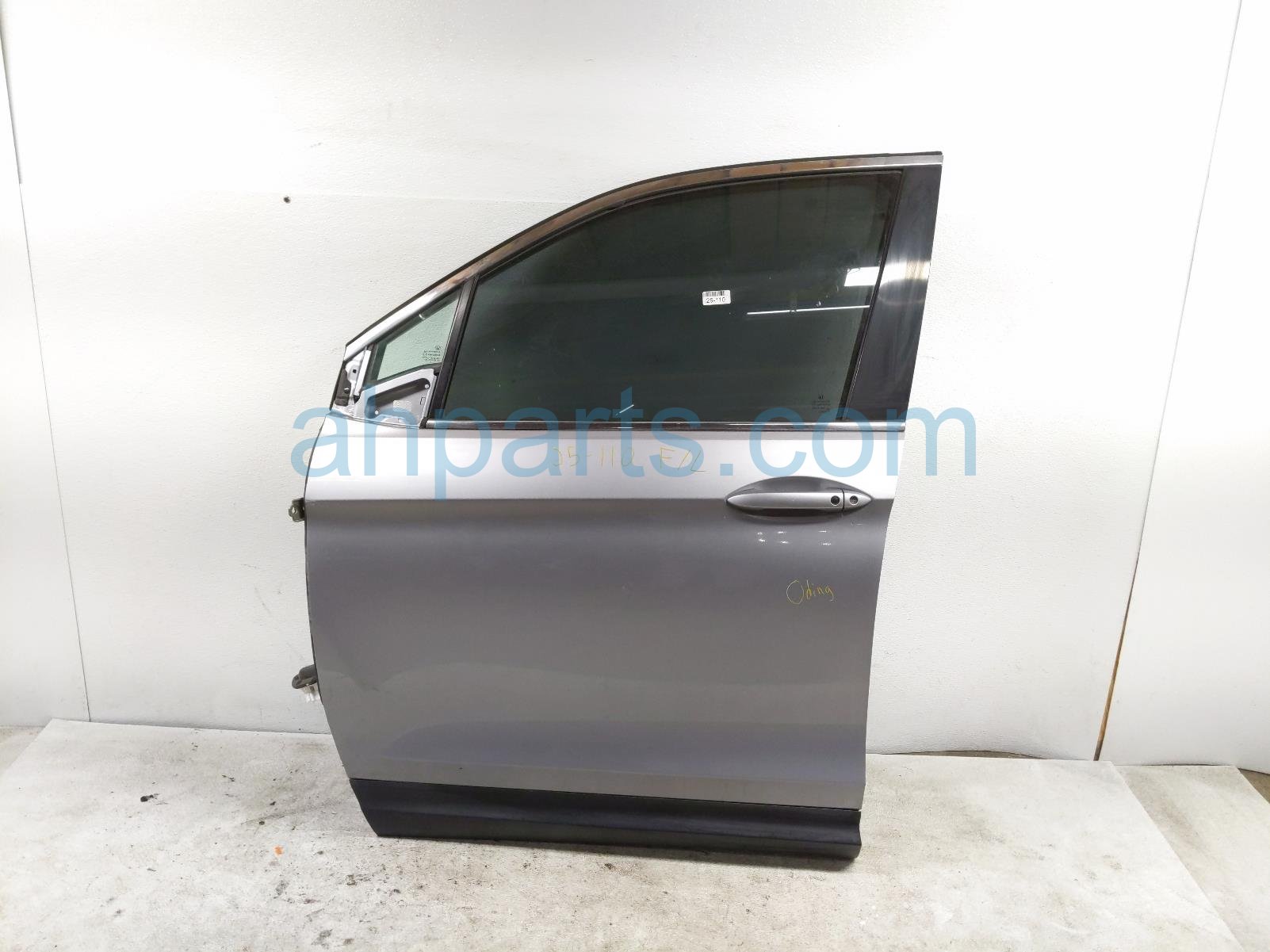 $725 Honda FR/LH DOOR- SILVER - NO MIRROR/TRIM* $725 Honda FR/LH DOOR- SILVER - NO MIRROR/TRIM*