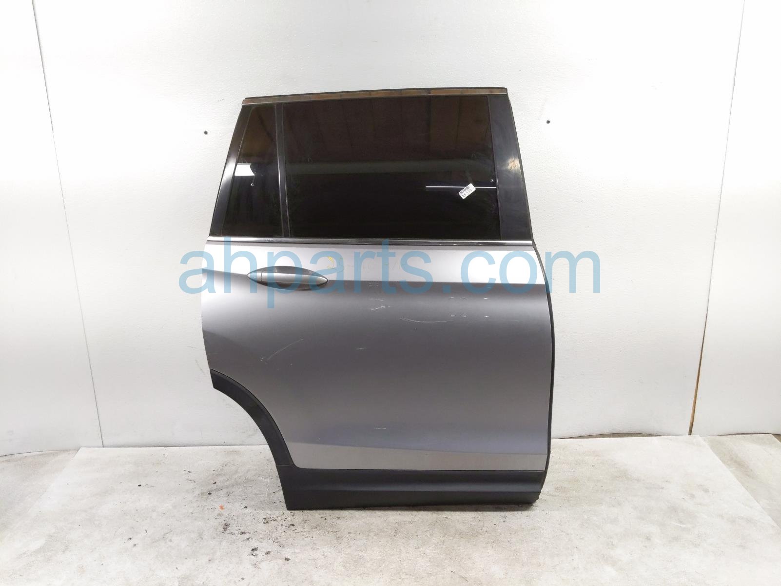 $725 Honda RR/RH DOOR- SILVER - NO INSIDE TRIM*