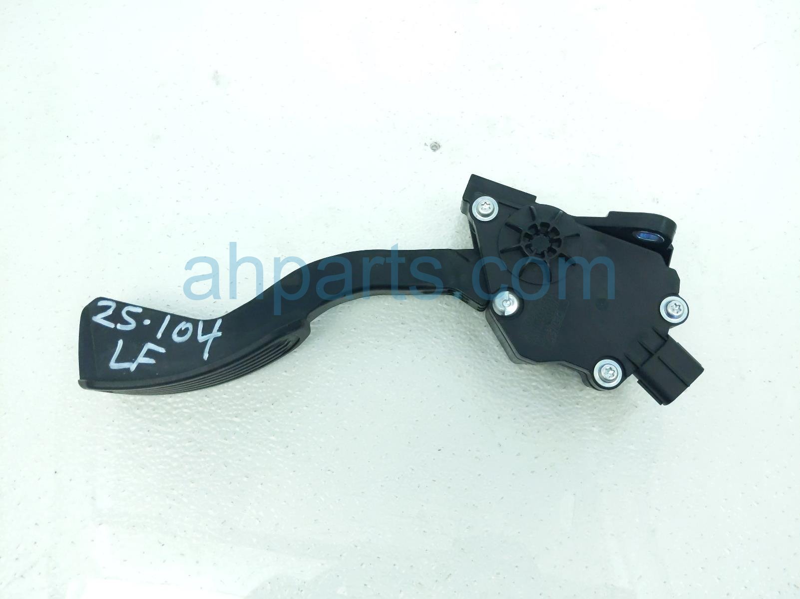 $35 Lexus GAS / ACCELERATOR PEDAL ASSY $35 Lexus GAS / ACCELERATOR PEDAL ASSY