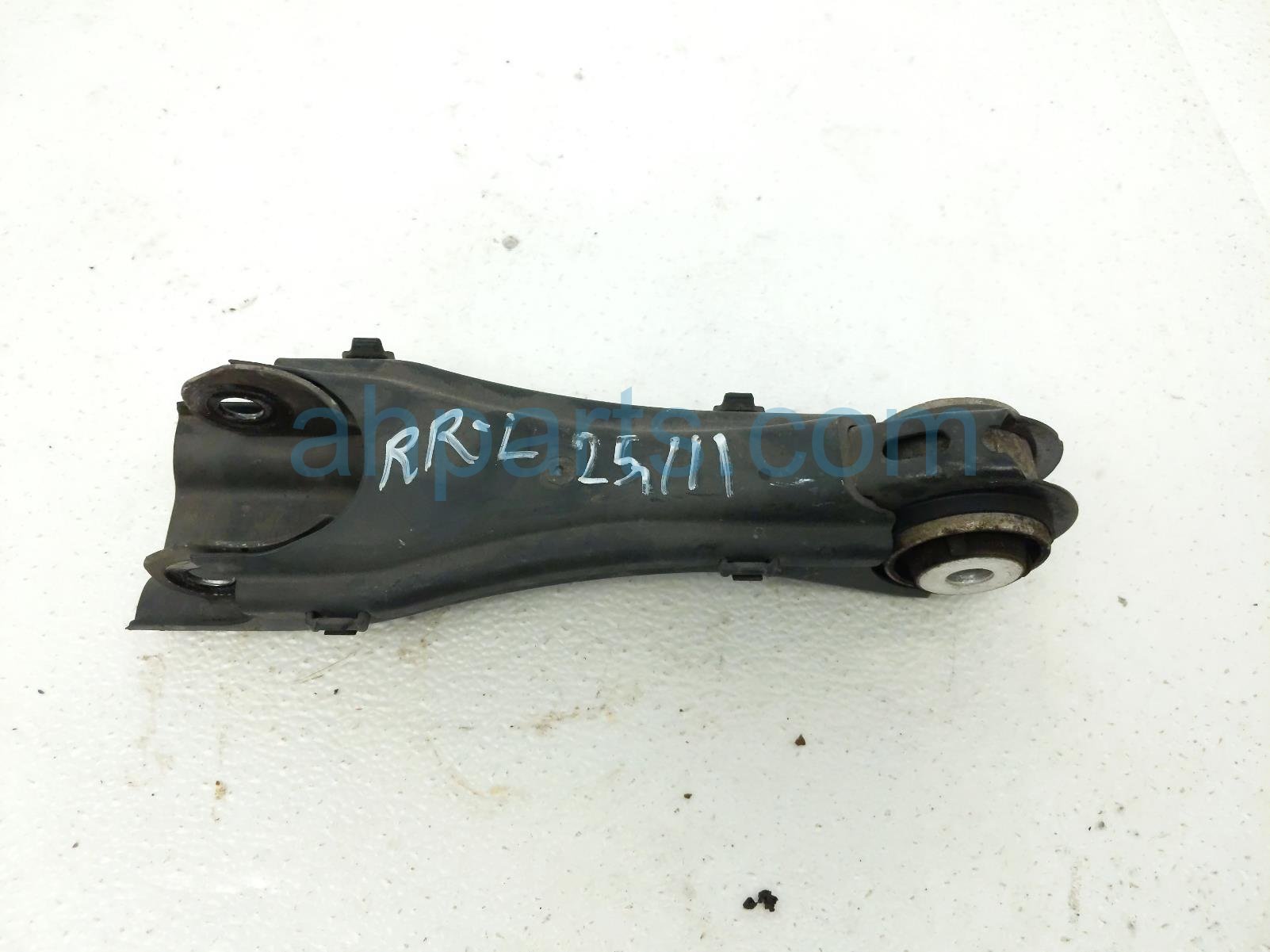 $25 Infiniti RR/LH LATERAL CONTROL ARM