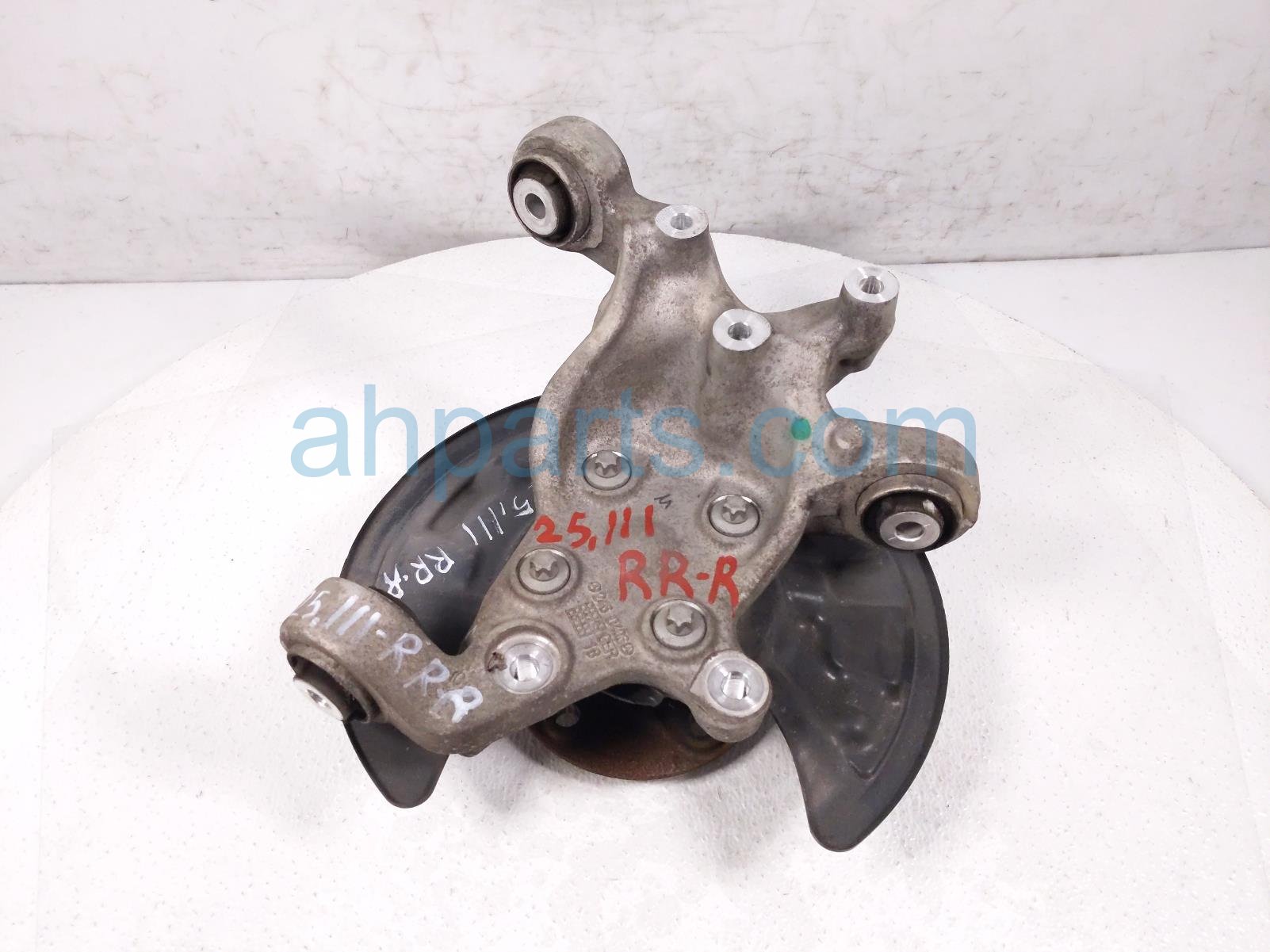 $149 Infiniti RR/RH SPINDLE KNUCKLE HUB $149 Infiniti RR/RH SPINDLE KNUCKLE HUB