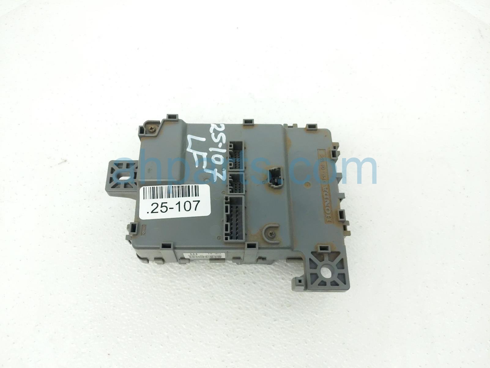 $80 Honda LH CABIN FUSE BOX * $80 Honda LH CABIN FUSE BOX *