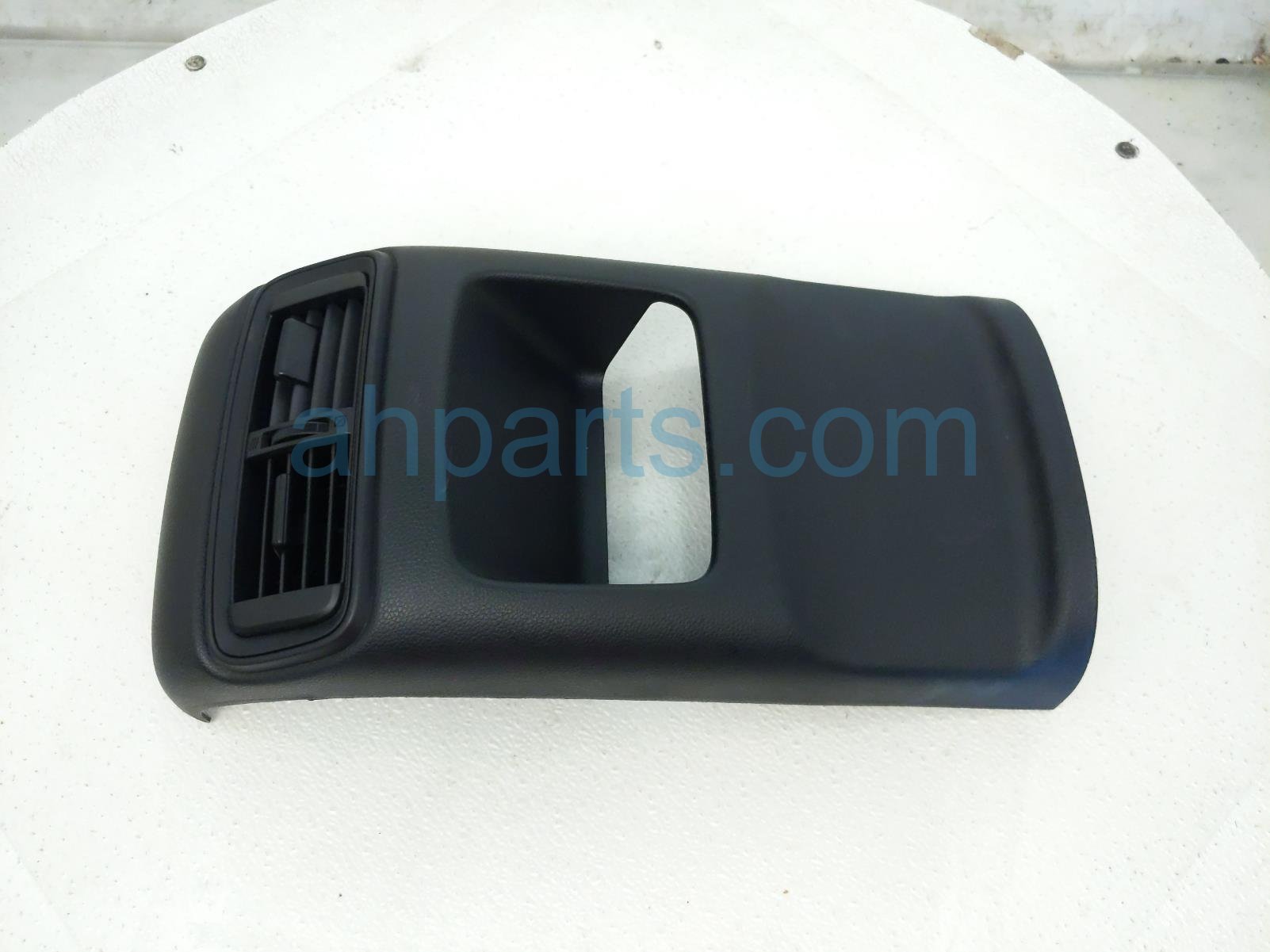 $75 Honda REAR AIR VENT OUTLET W/ TRIM - BLK $75 Honda REAR AIR VENT OUTLET W/ TRIM - BLK