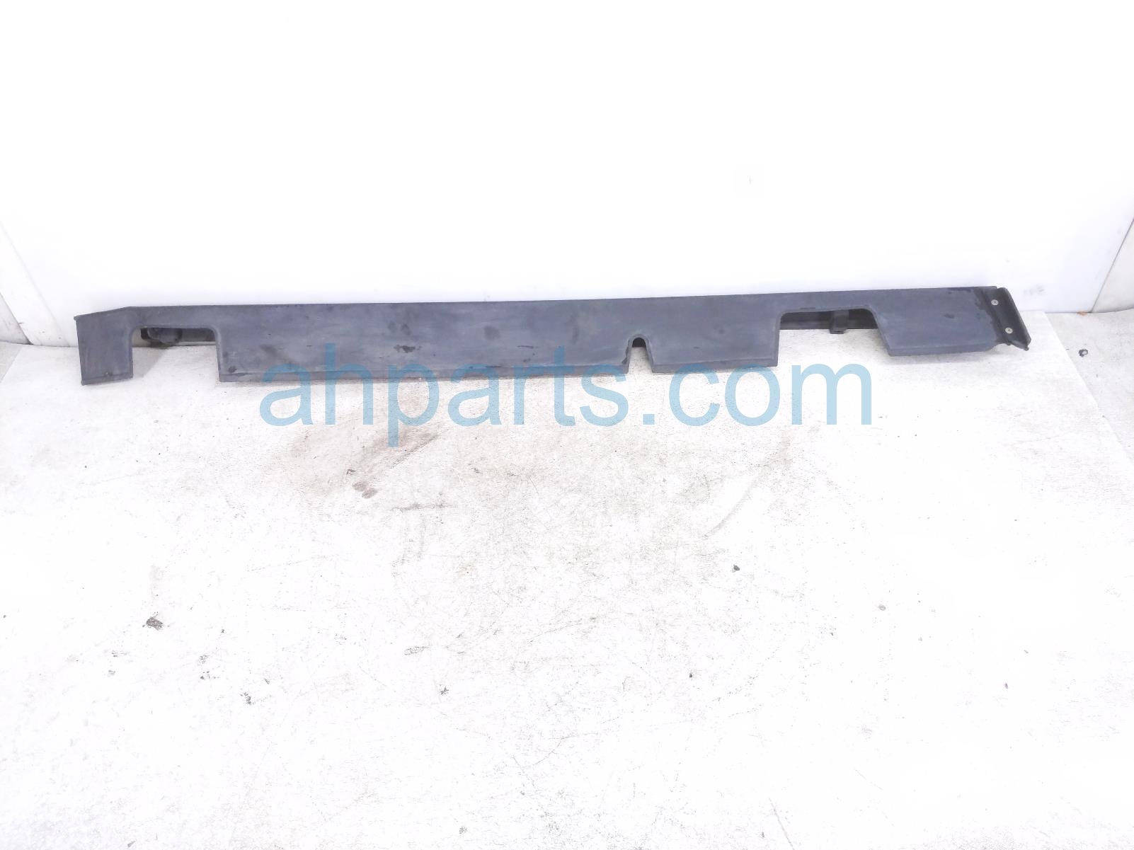 $75 Honda LH SIDE SKIRT / MOLDING - BLACK EX $75 Honda LH SIDE SKIRT / MOLDING - BLACK EX