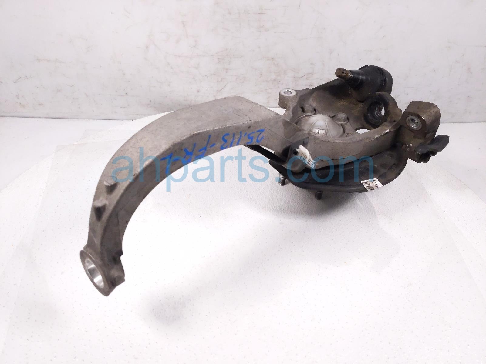 $125 Nissan FR/LH SPINDLE KNUCKLE HUB * $125 Nissan FR/LH SPINDLE KNUCKLE HUB *